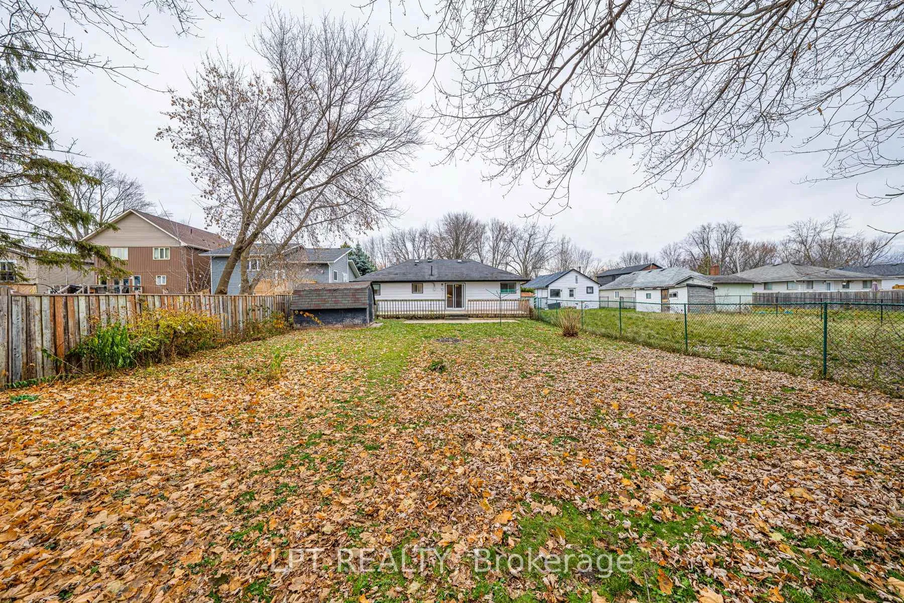 Photo 26 of 206 Bayview Avenue, Georgina, Keswick South — HOMEH