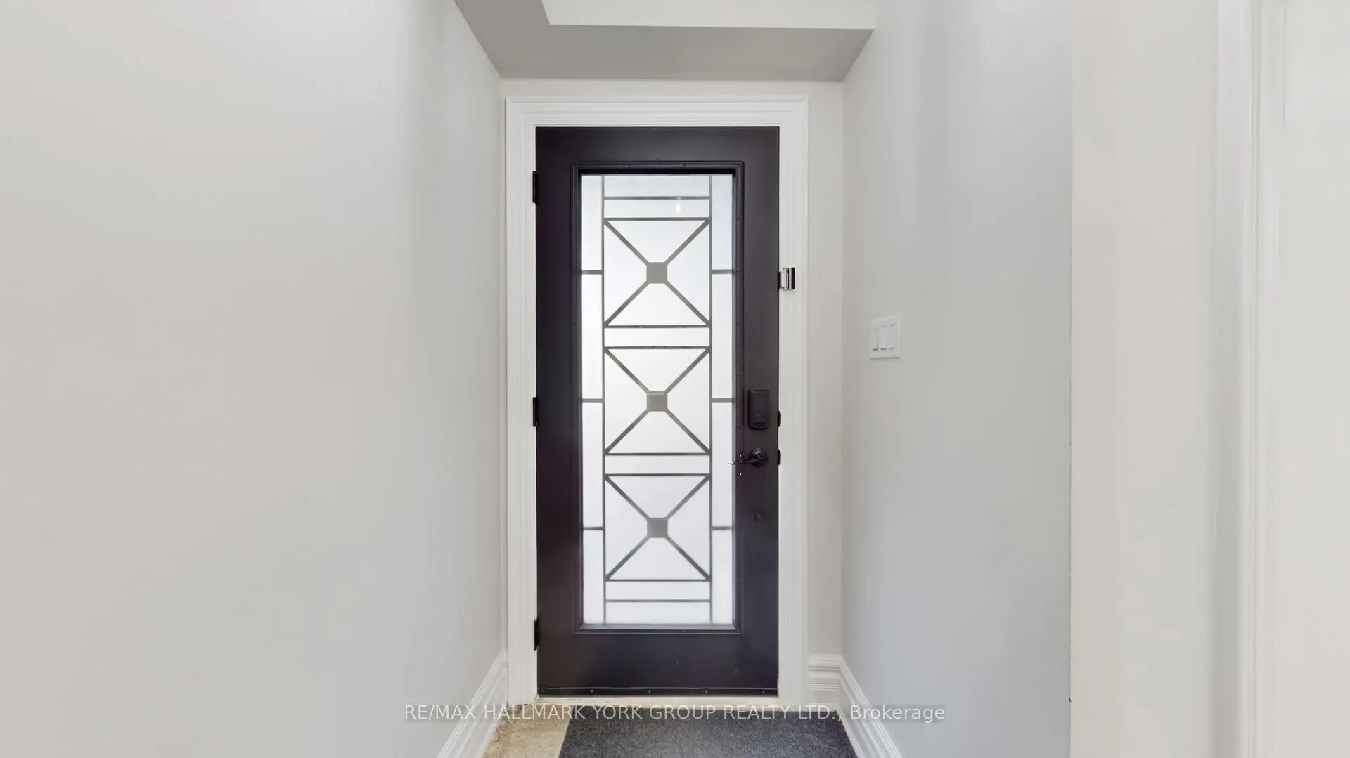 Photo 4 of 20 Domenica Way, Vaughan, Sonoma Heights — HOMEH