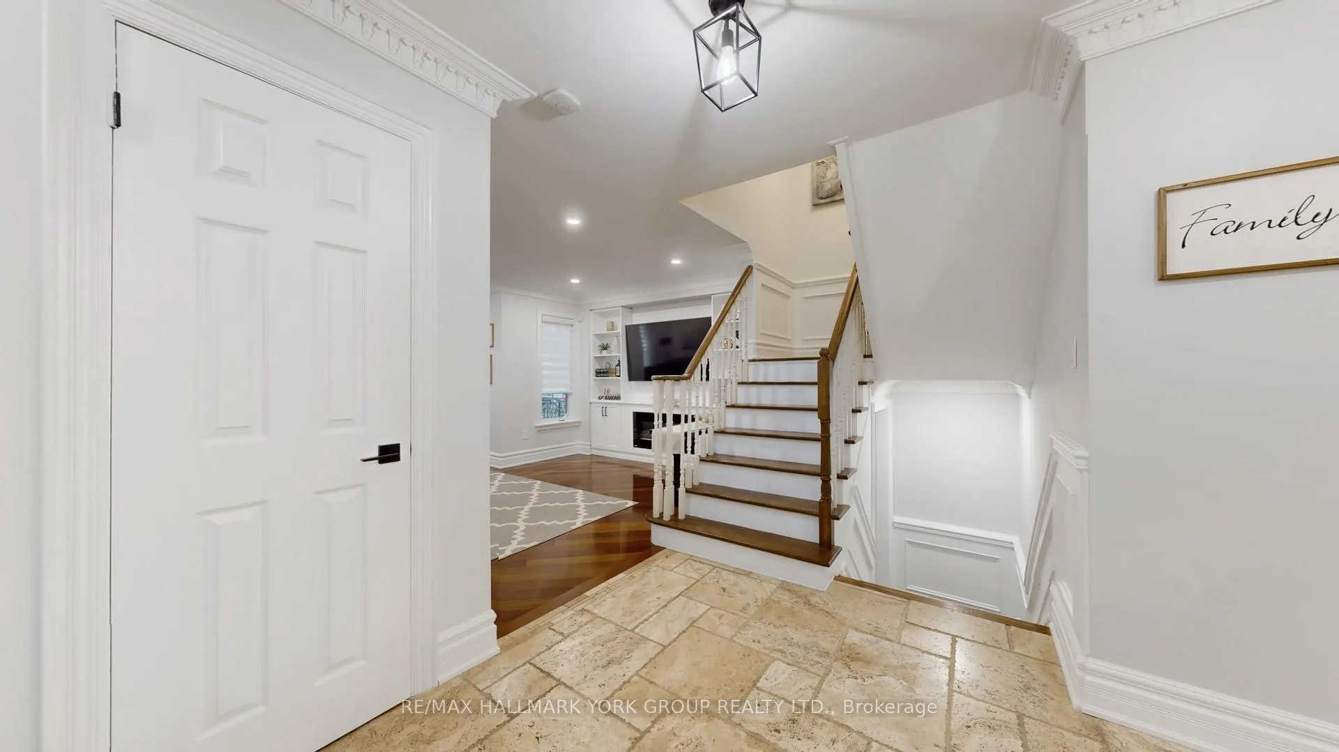 Photo 17 of 20 Domenica Way, Vaughan, Sonoma Heights — HOMEH