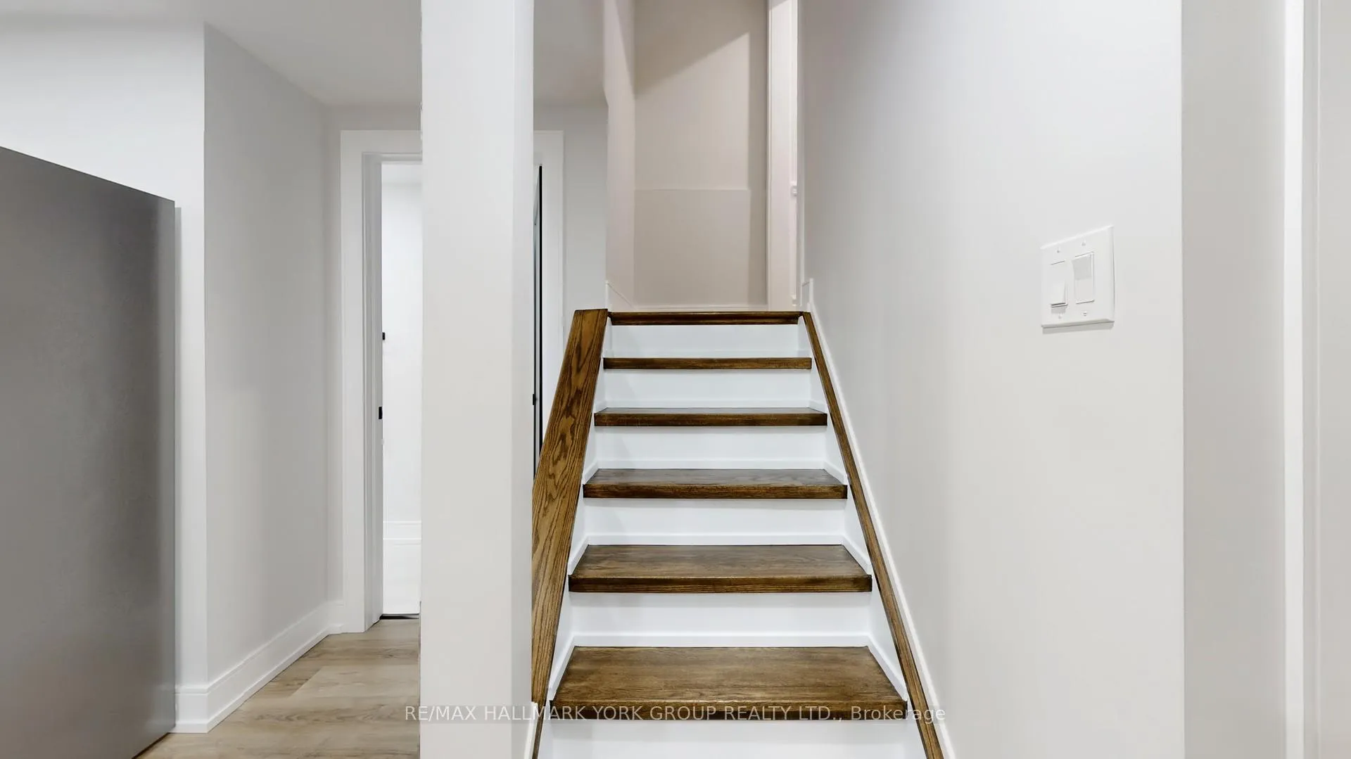 Photo 25 of 20 Domenica Way, Vaughan, Sonoma Heights — HOMEH