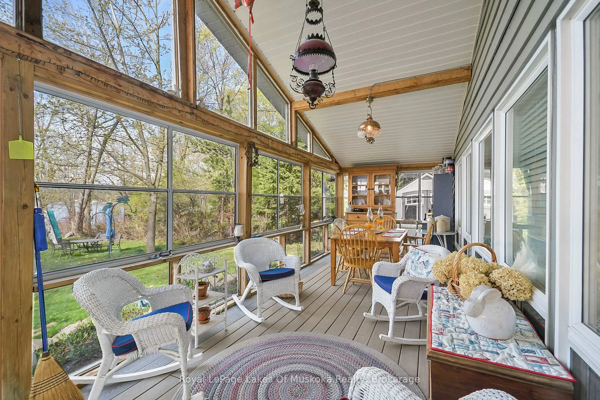 Photo 4 of 3445 Southwood Beach Boulevard, Ramara, Rural Ramara — HOMEH