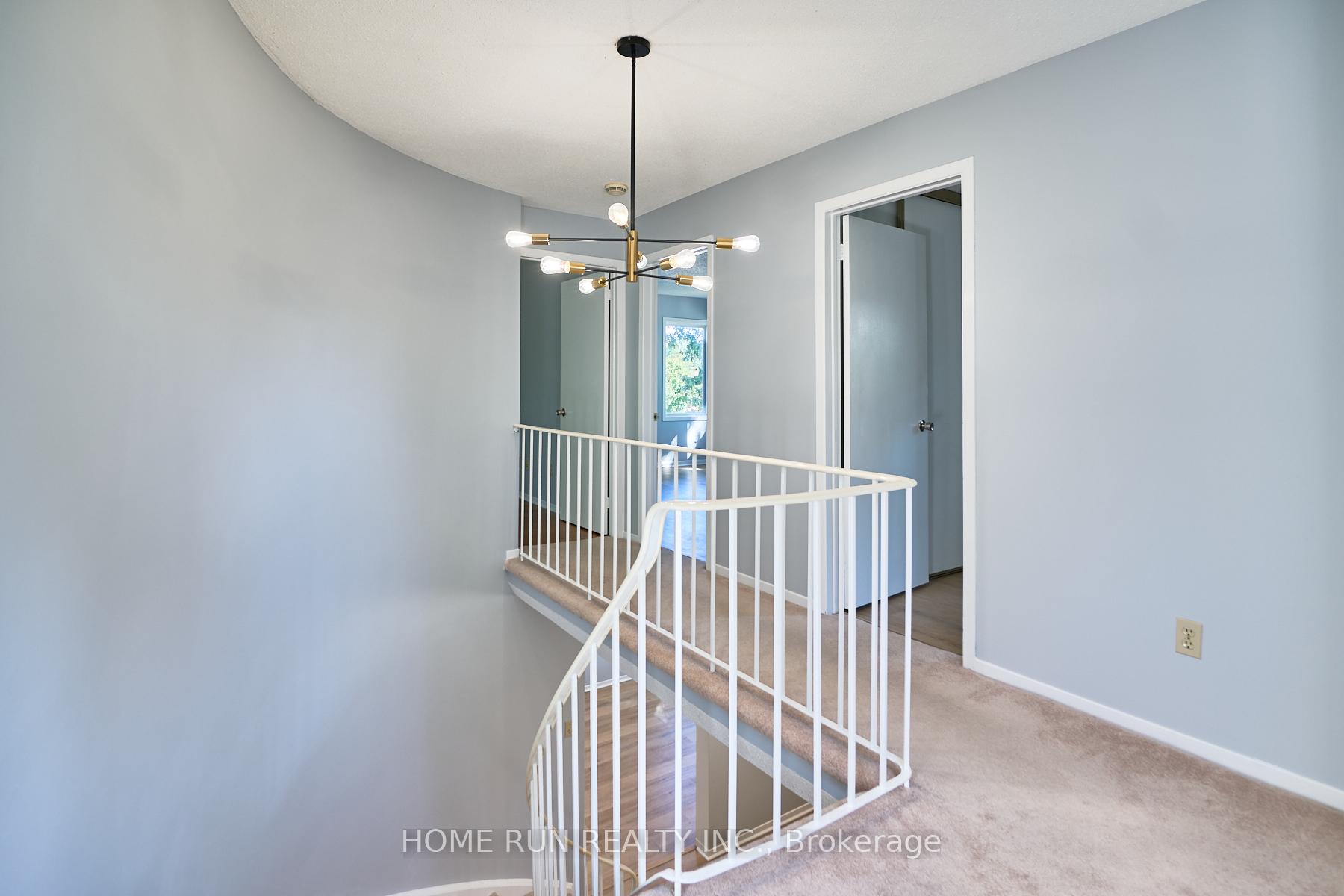 Photo 22 of 20 Thiessen Crescent, Ottawa, Kanata - Katimavik — HOMEH