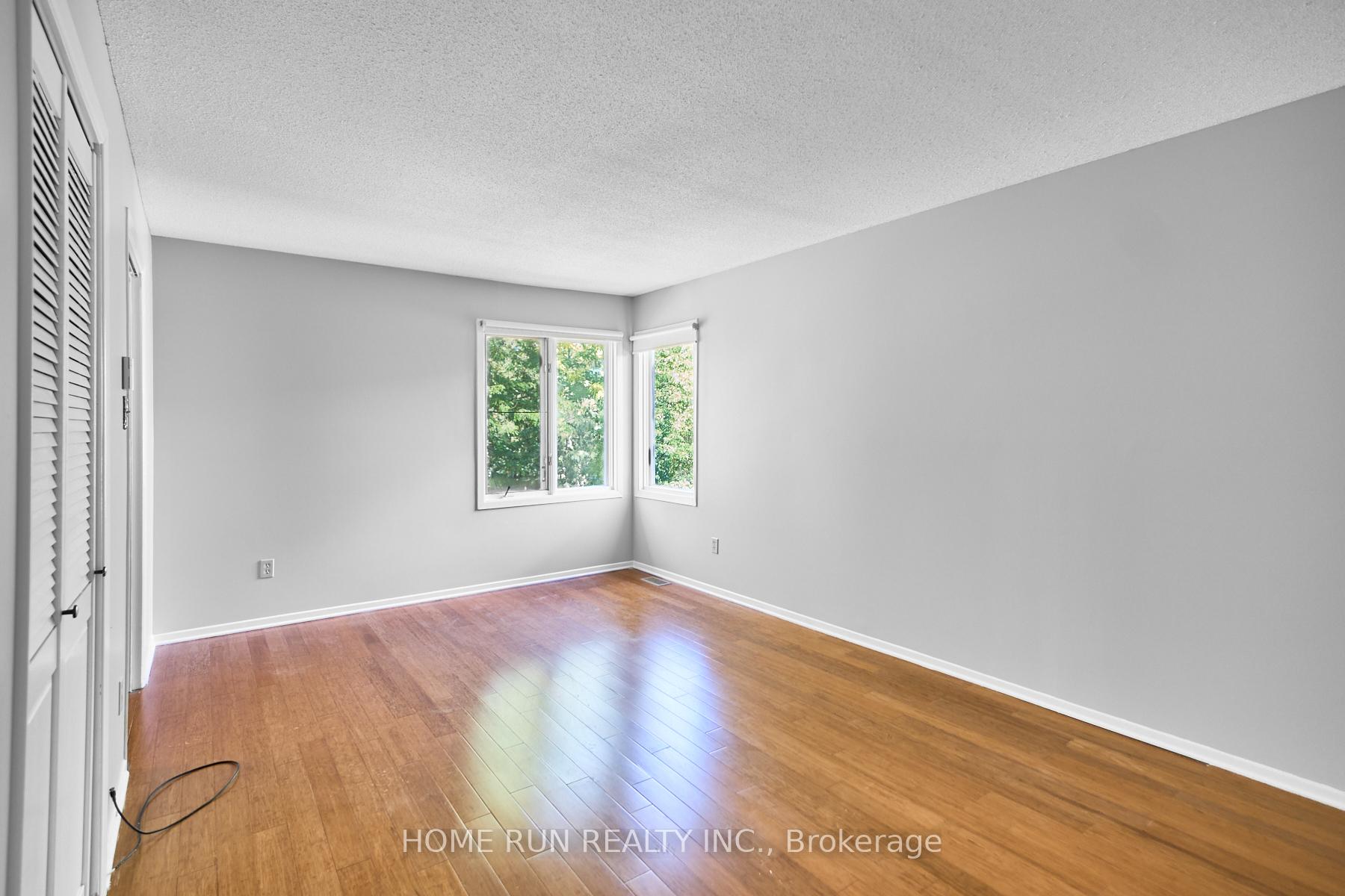 Photo 23 of 20 Thiessen Crescent, Ottawa, Kanata - Katimavik — HOMEH
