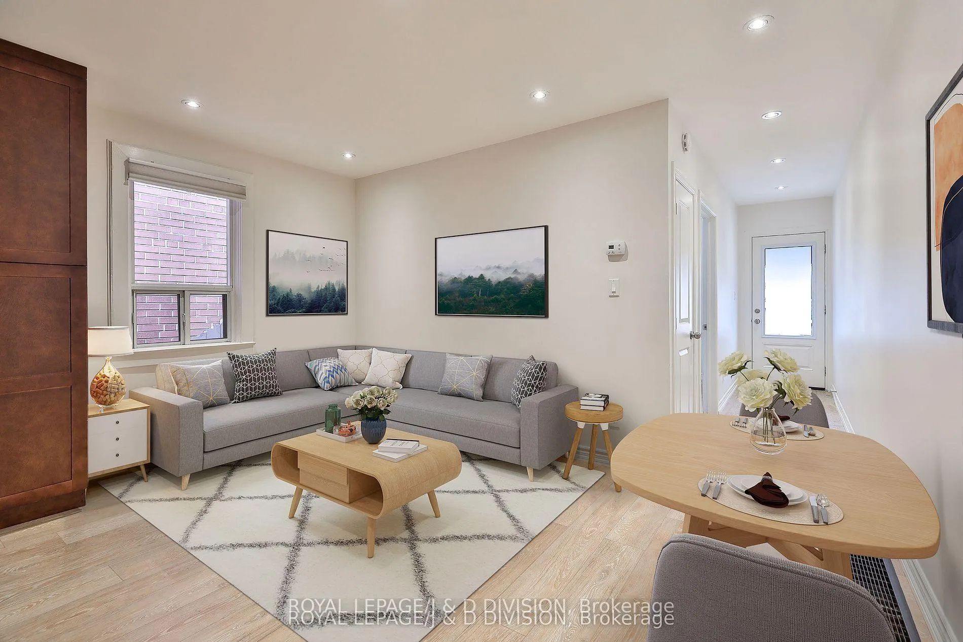 Photo 7 of 22 Holmesdale Road, Toronto, Caledonia-Fairbank — HOMEH
