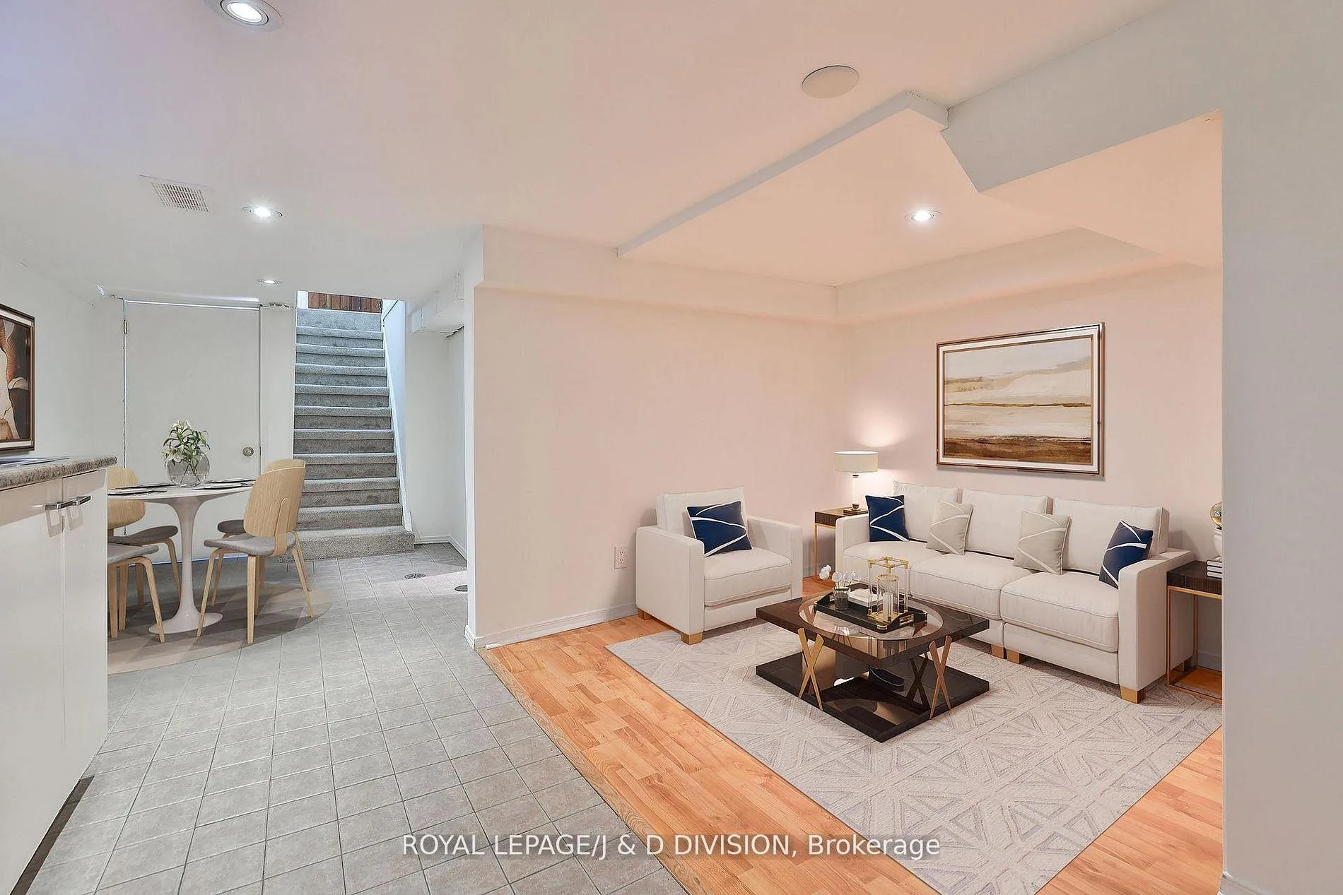 Photo 15 of 22 Holmesdale Road, Toronto, Caledonia-Fairbank — HOMEH