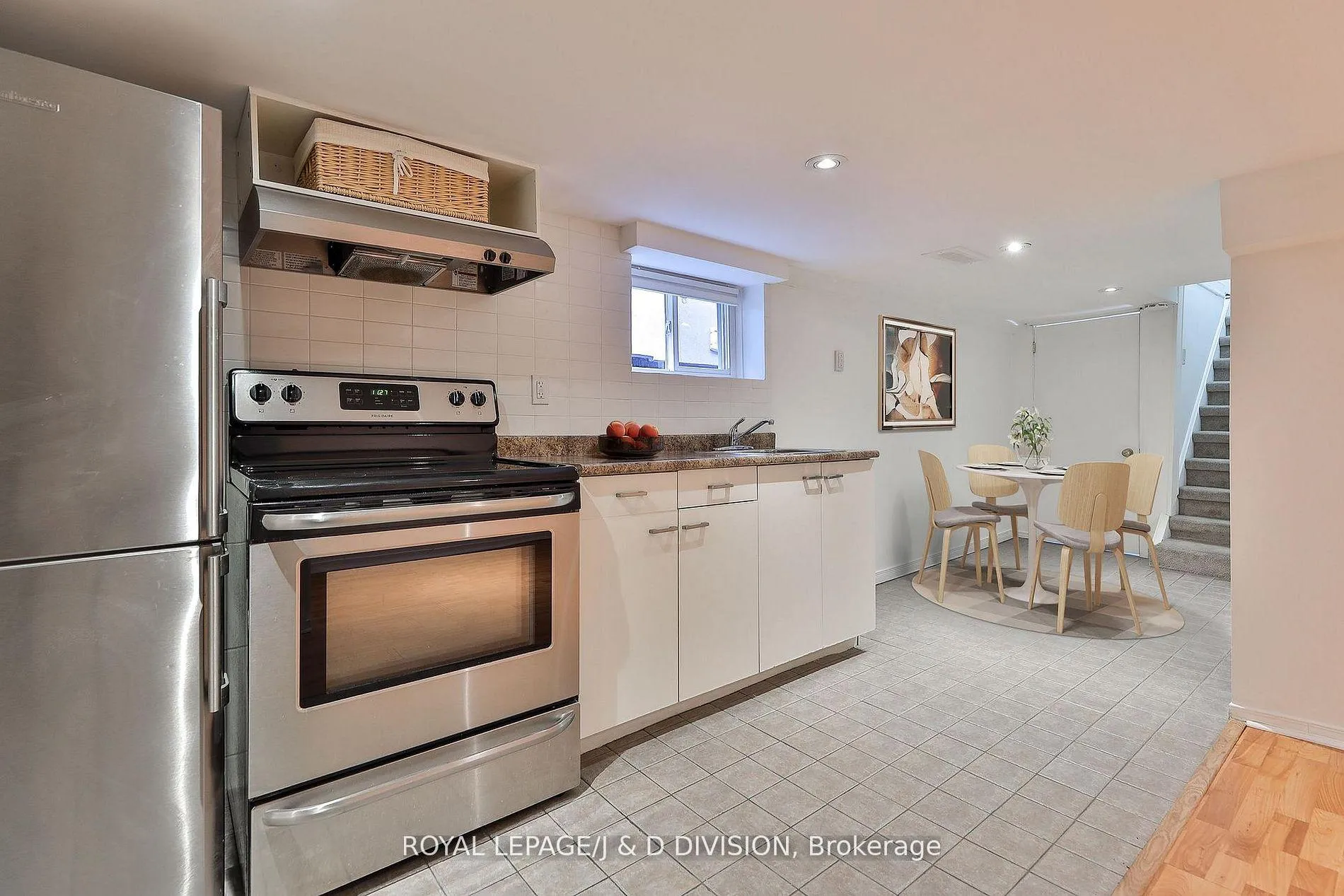 Photo 17 of 22 Holmesdale Road, Toronto, Caledonia-Fairbank — HOMEH