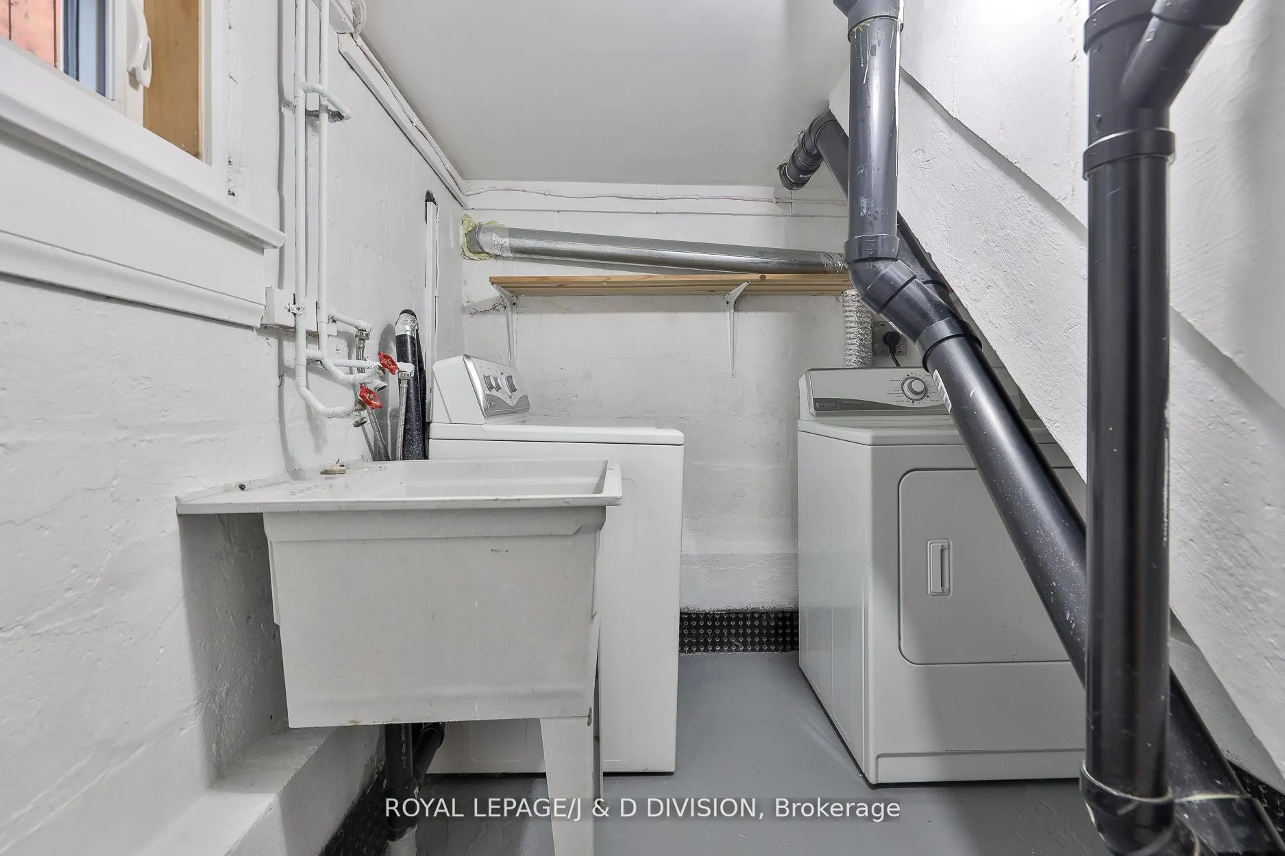 Photo 24 of 22 Holmesdale Road, Toronto, Caledonia-Fairbank — HOMEH