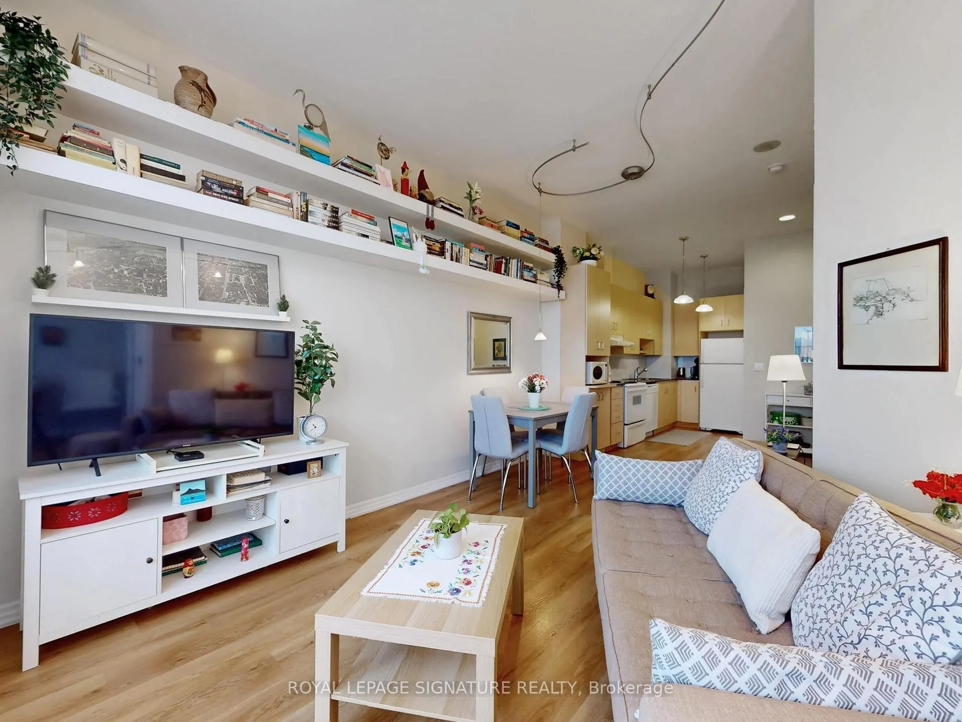 Photo 12 of Unit 706, 797 Don Mills Road, Toronto, Flemingdon Park — HOMEH