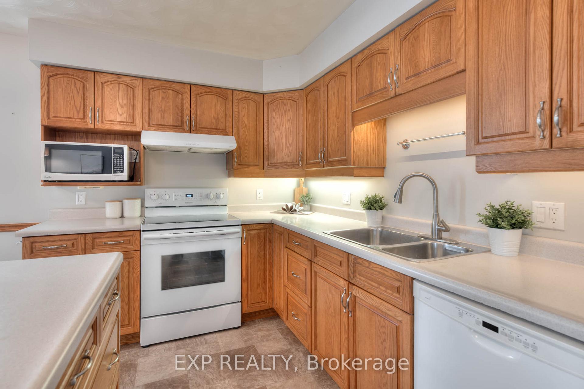 Photo 16 of 95 Dunedin Drive, Huron East, Brussels — HOMEH