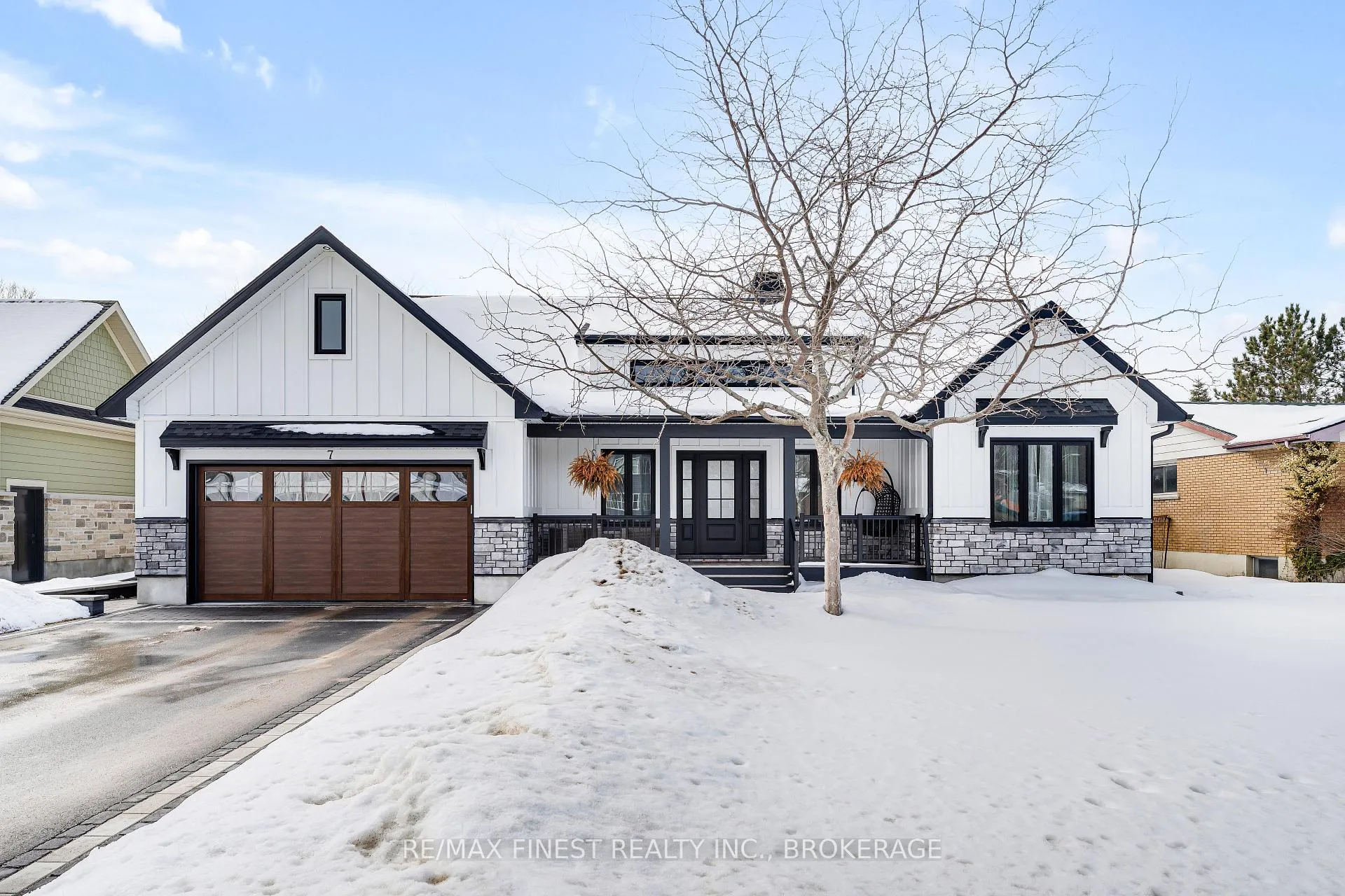 Photo 3 of 7 Crescent Drive, Kingston, City Southwest — HOMEH