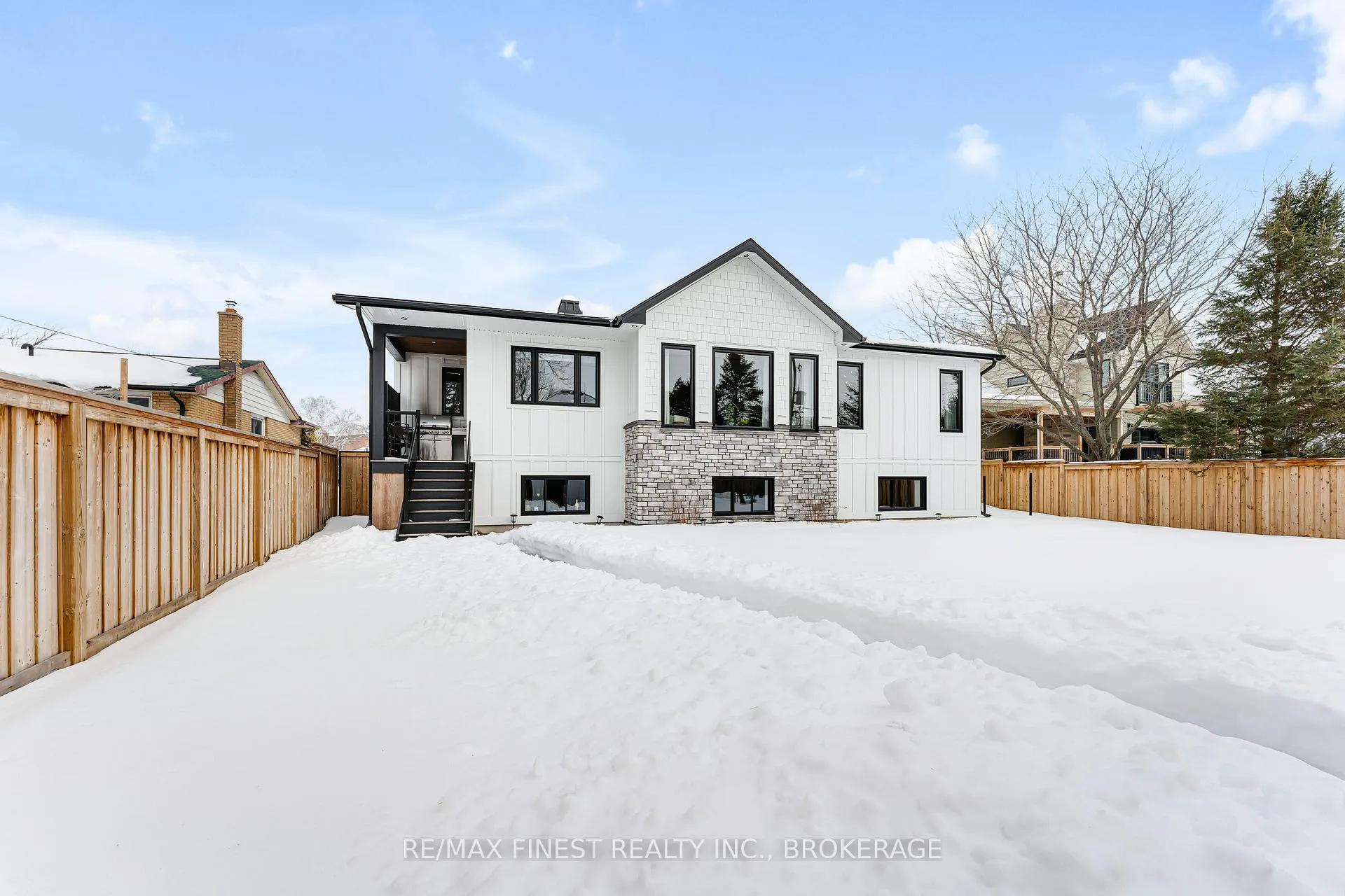Photo 43 of 7 Crescent Drive, Kingston, City Southwest — HOMEH