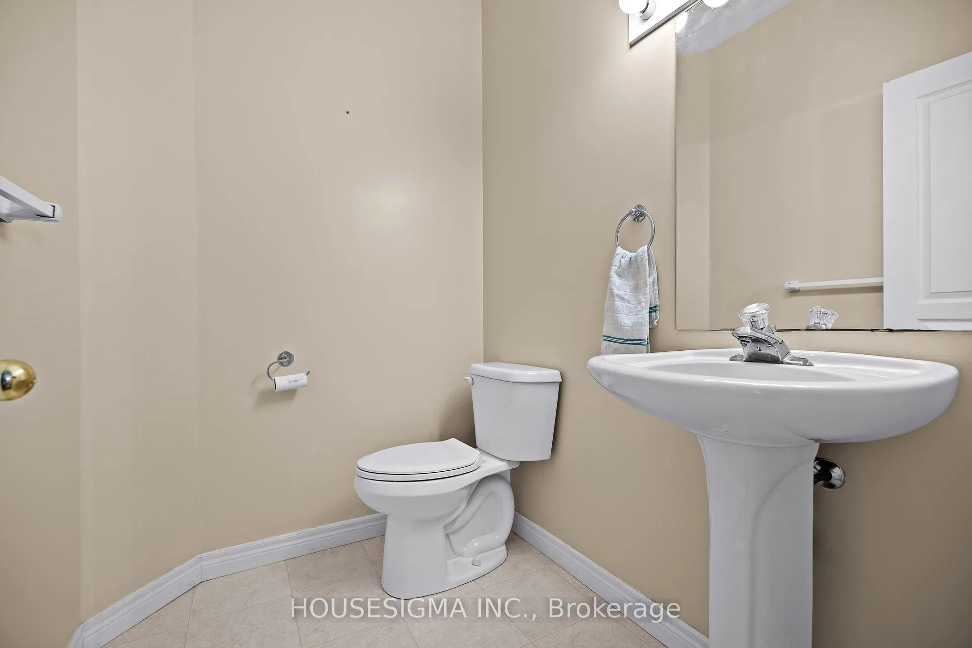Photo 7 of 92 Carleton Court, Thames Centre, Dorchester — HOMEH
