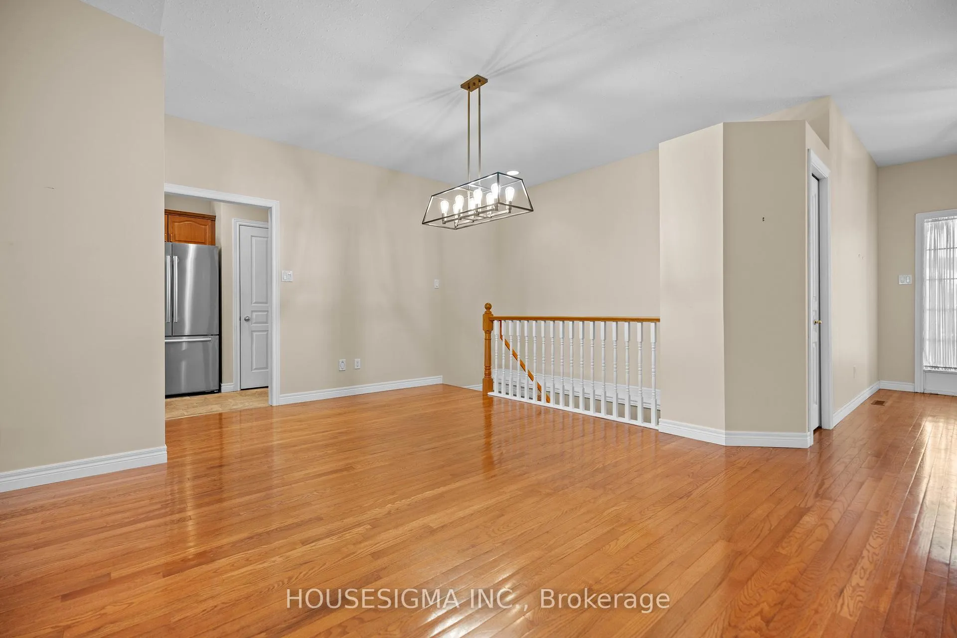 Photo 9 of 92 Carleton Court, Thames Centre, Dorchester — HOMEH