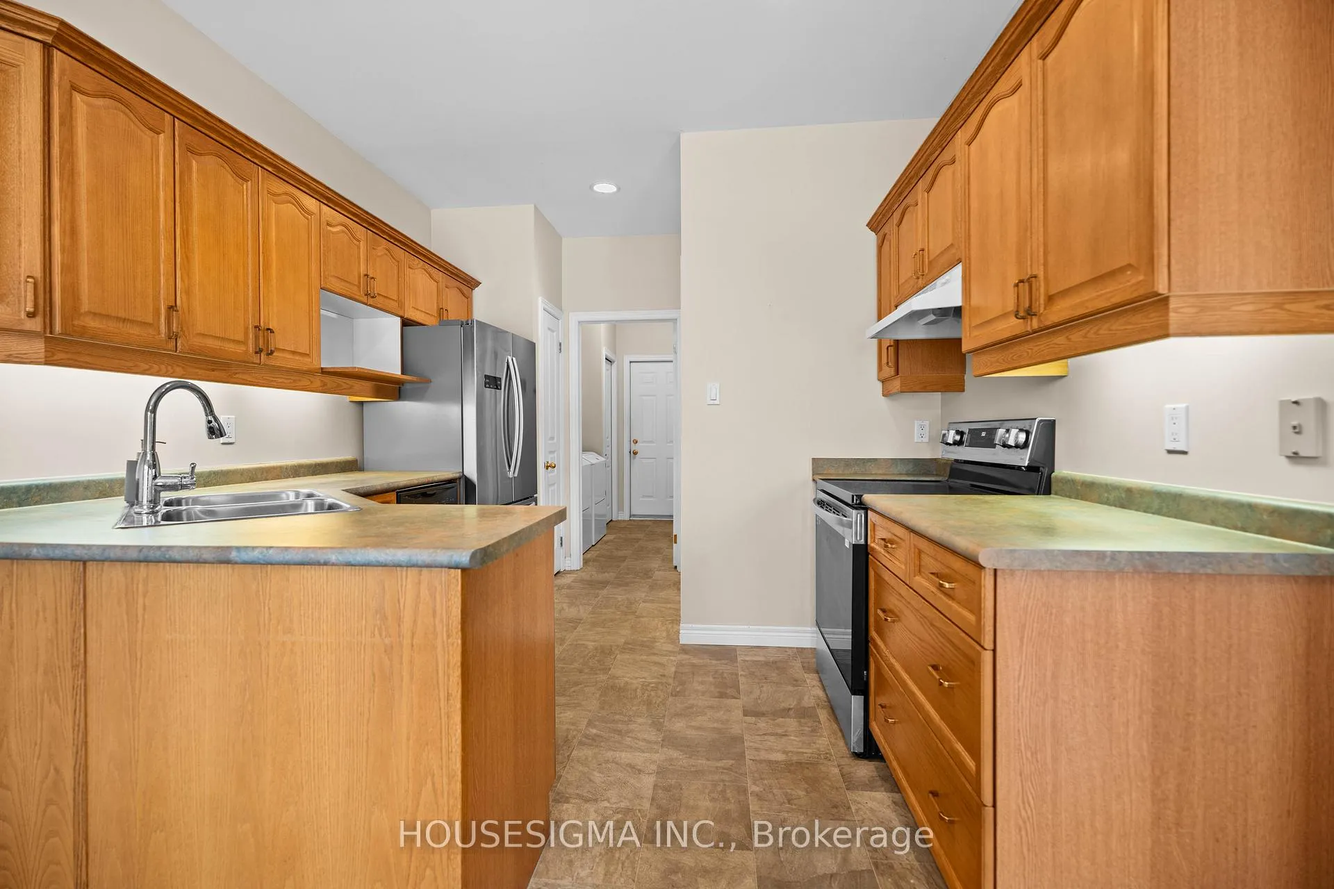 Photo 23 of 92 Carleton Court, Thames Centre, Dorchester — HOMEH