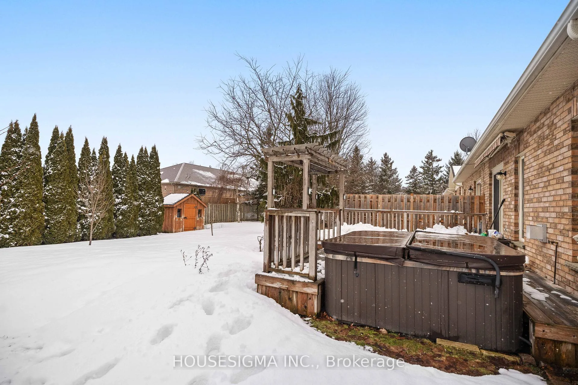 Photo 33 of 92 Carleton Court, Thames Centre, Dorchester — HOMEH