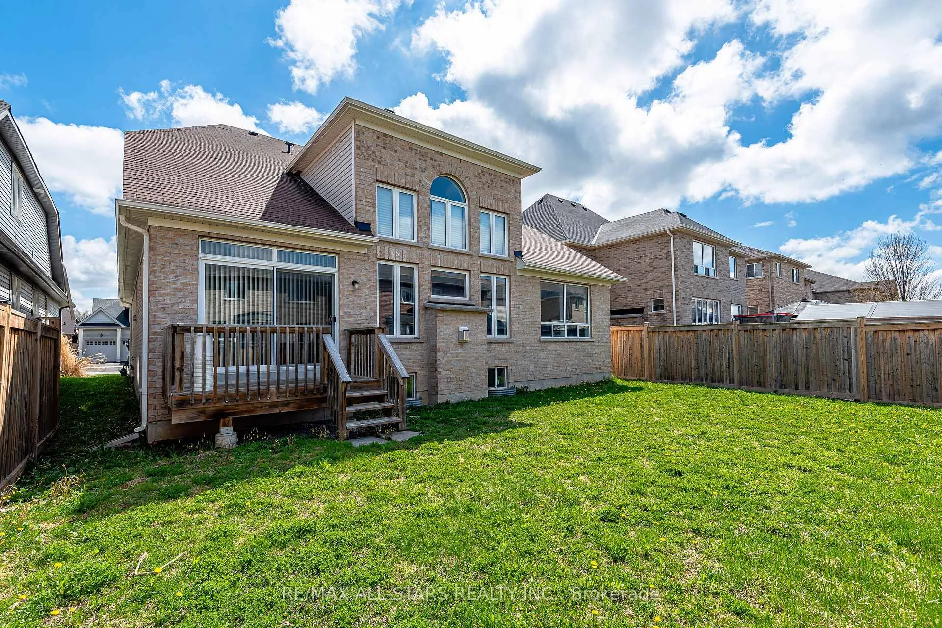 Photo 2 of 20 Beechener Street, Georgina, Sutton & Jackson's Point — HOMEH