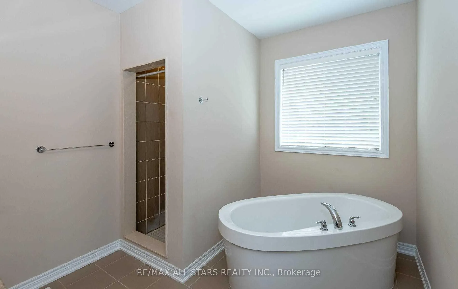 Photo 30 of 20 Beechener Street, Georgina, Sutton & Jackson's Point — HOMEH