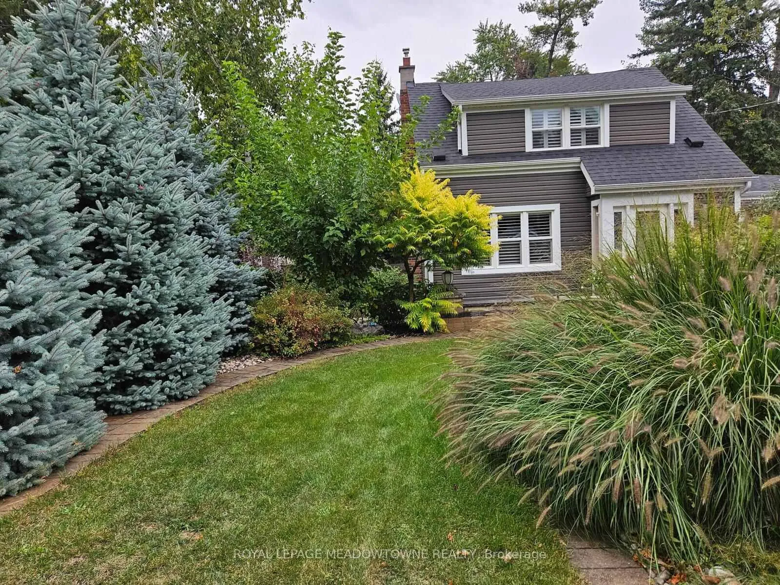 Photo 4 of 19 Union Street, Halton Hills, Georgetown — HOMEH