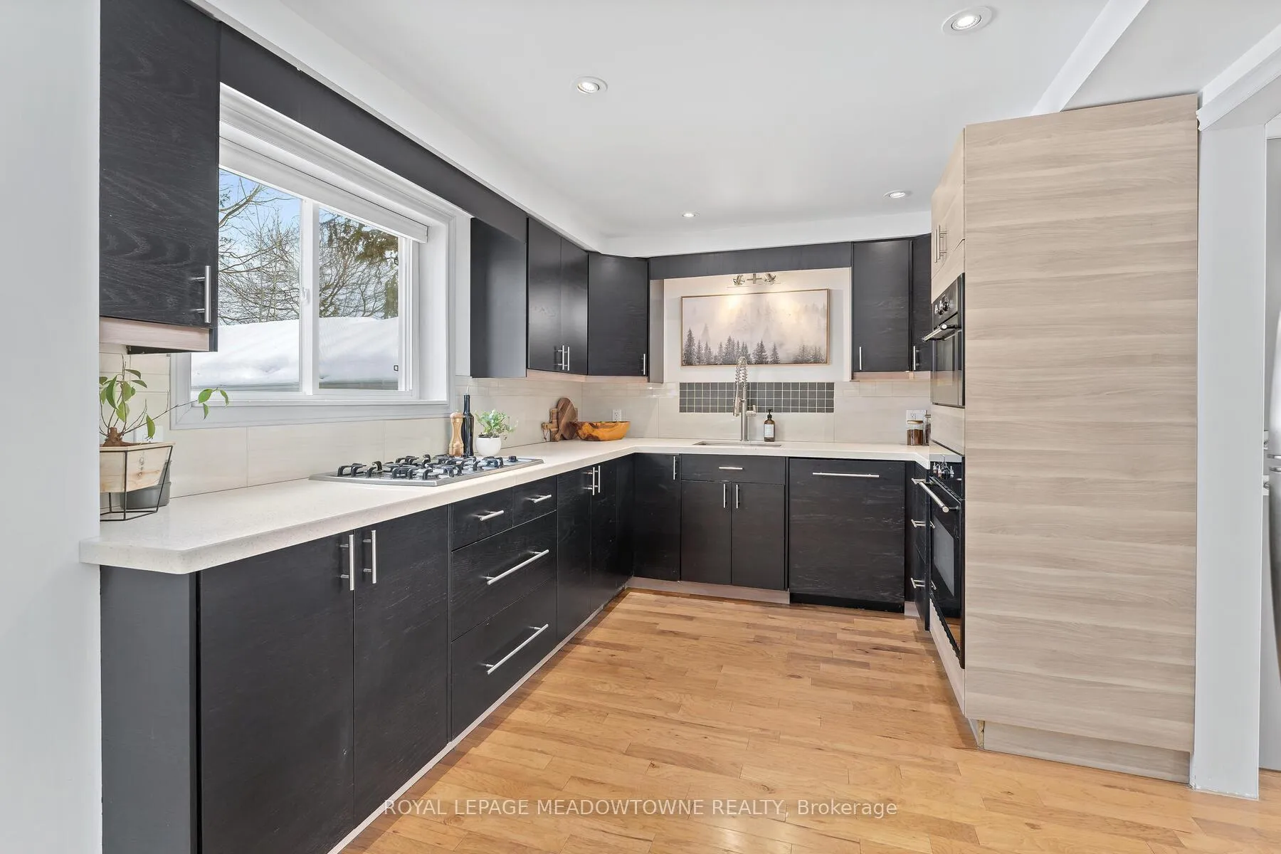 Photo 13 of 19 Union Street, Halton Hills, Georgetown — HOMEH