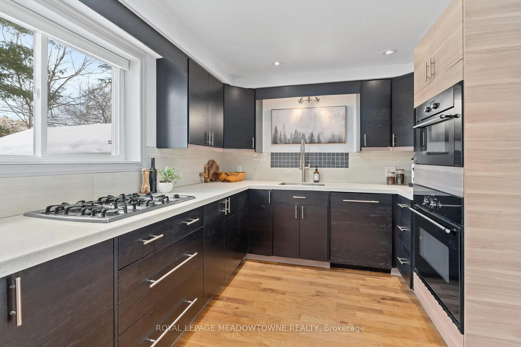 Photo 14 of 19 Union Street, Halton Hills, Georgetown — HOMEH