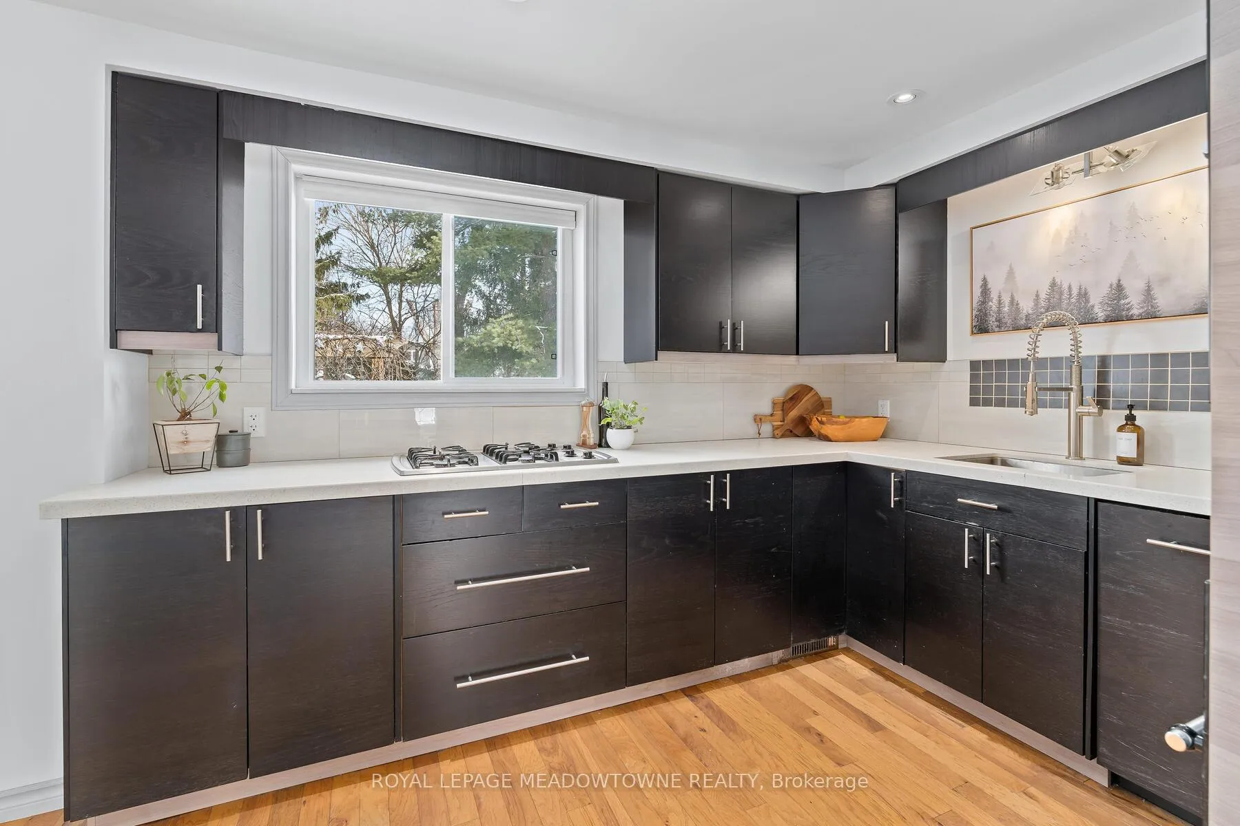Photo 15 of 19 Union Street, Halton Hills, Georgetown — HOMEH