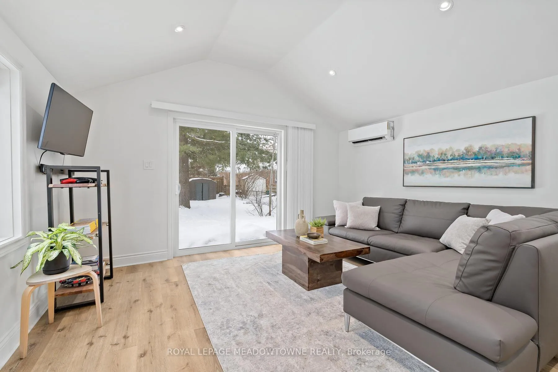 Photo 29 of 19 Union Street, Halton Hills, Georgetown — HOMEH