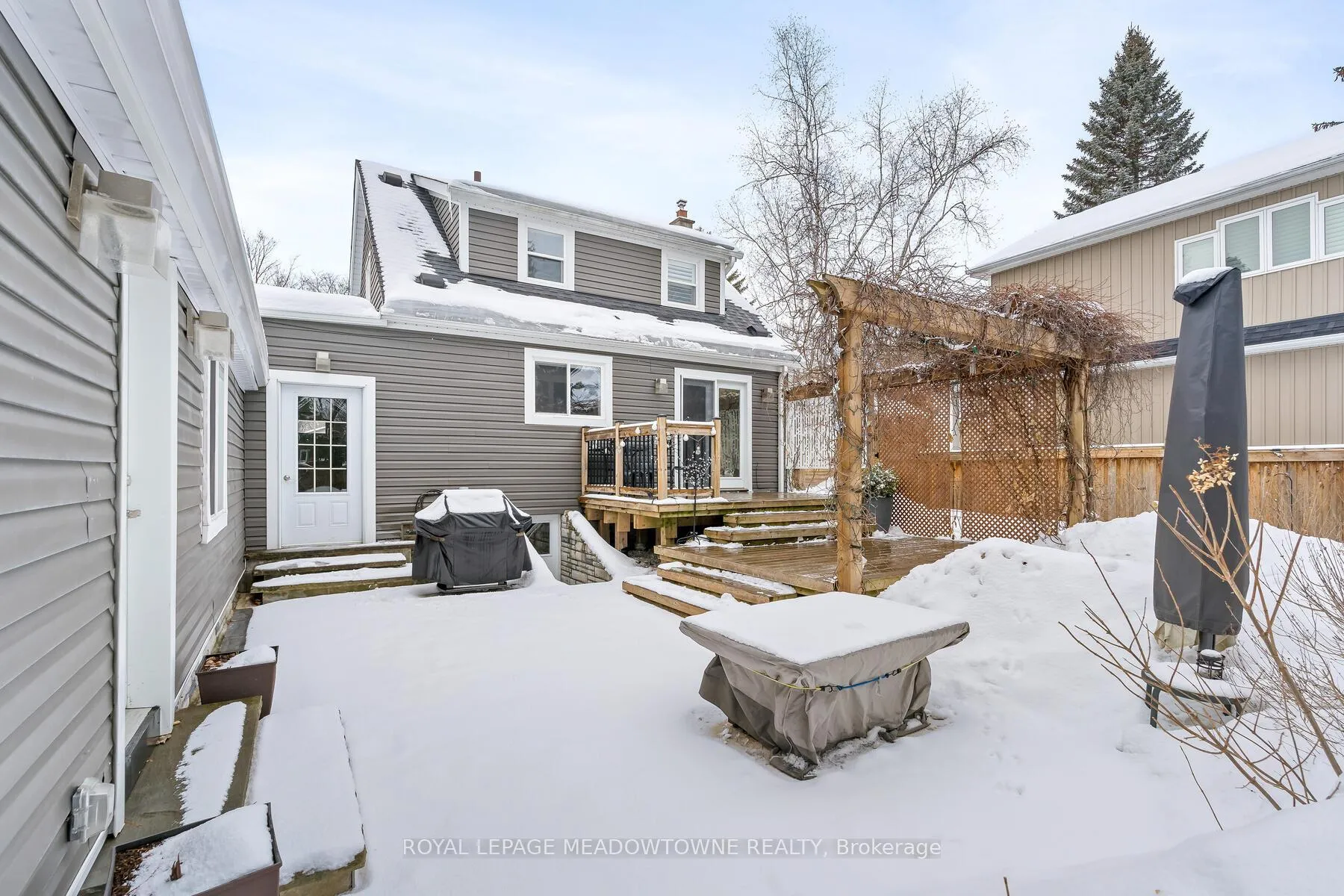 Photo 31 of 19 Union Street, Halton Hills, Georgetown — HOMEH