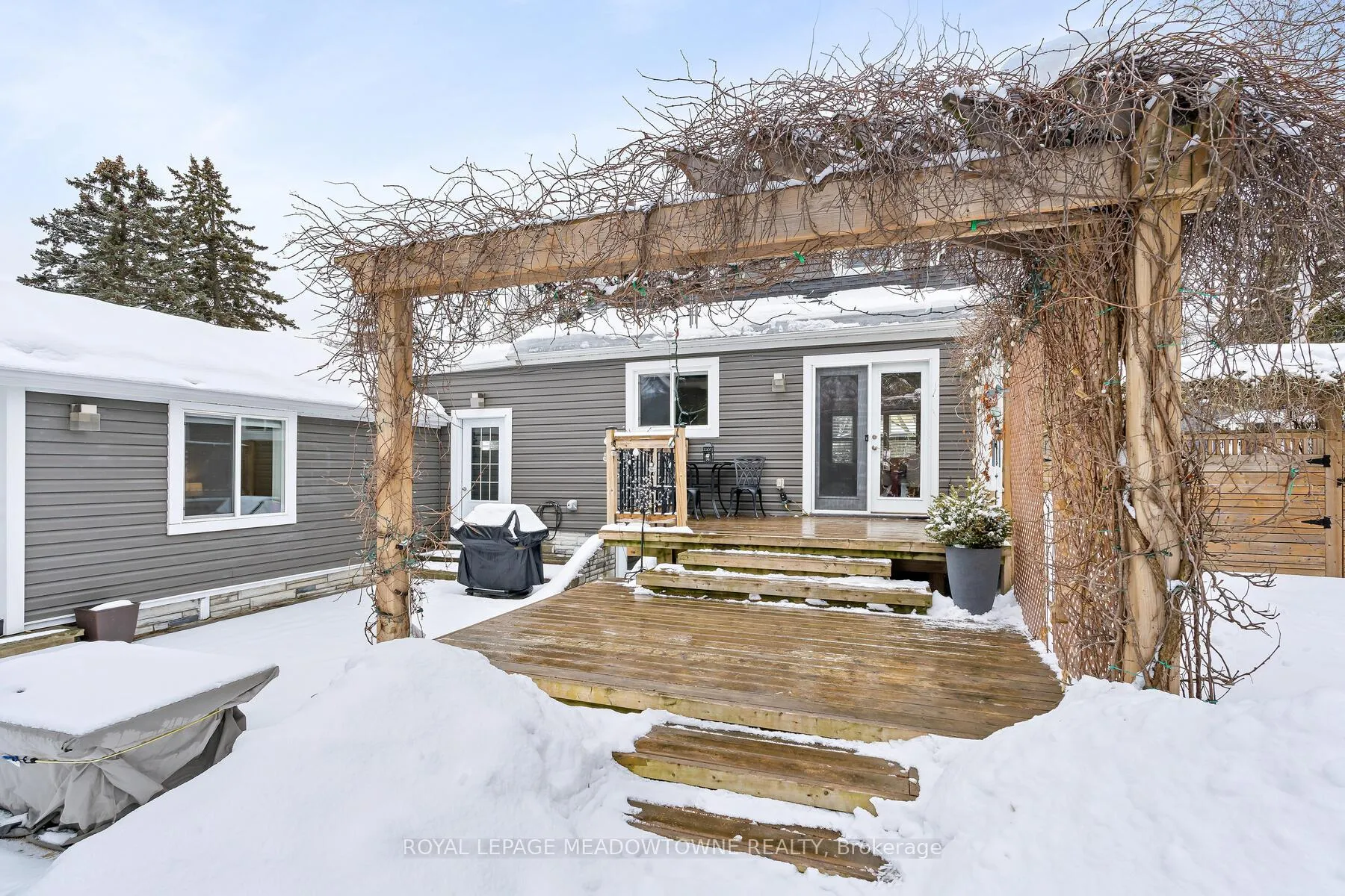 Photo 33 of 19 Union Street, Halton Hills, Georgetown — HOMEH