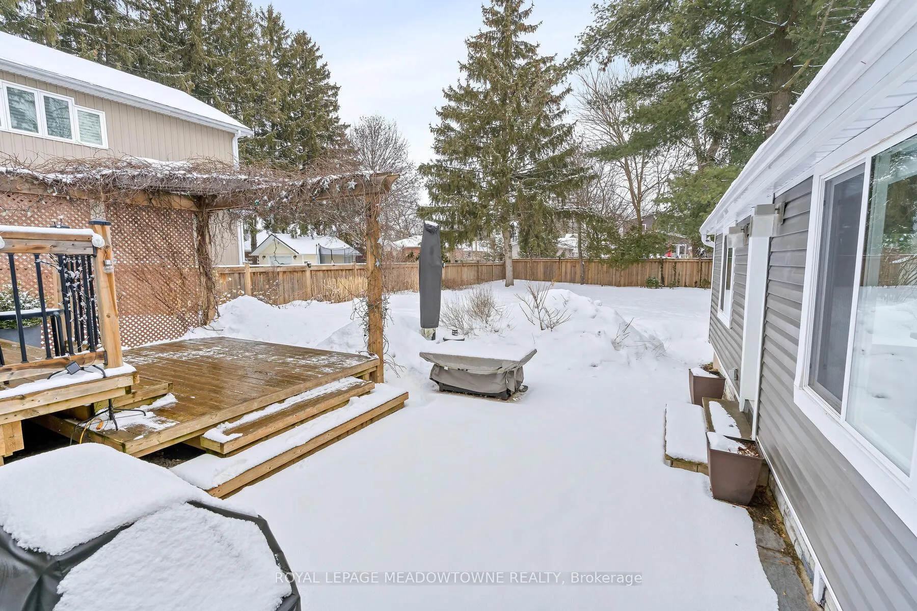 Photo 38 of 19 Union Street, Halton Hills, Georgetown — HOMEH
