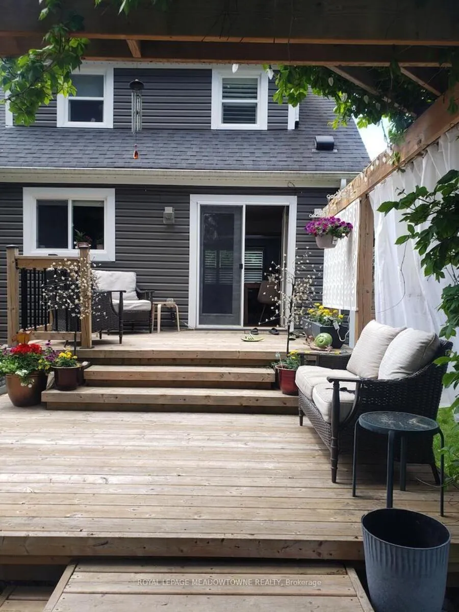 Photo 40 of 19 Union Street, Halton Hills, Georgetown — HOMEH