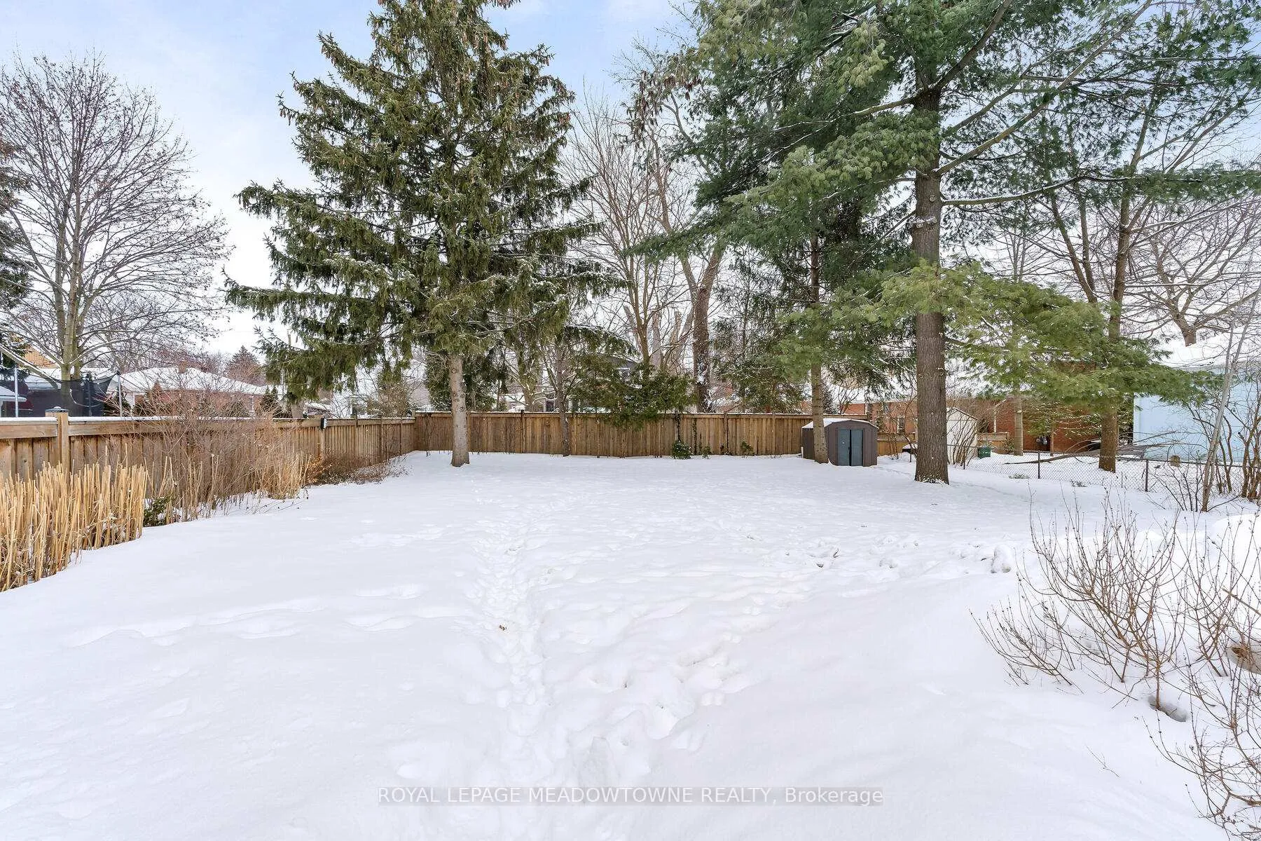 Photo 42 of 19 Union Street, Halton Hills, Georgetown — HOMEH