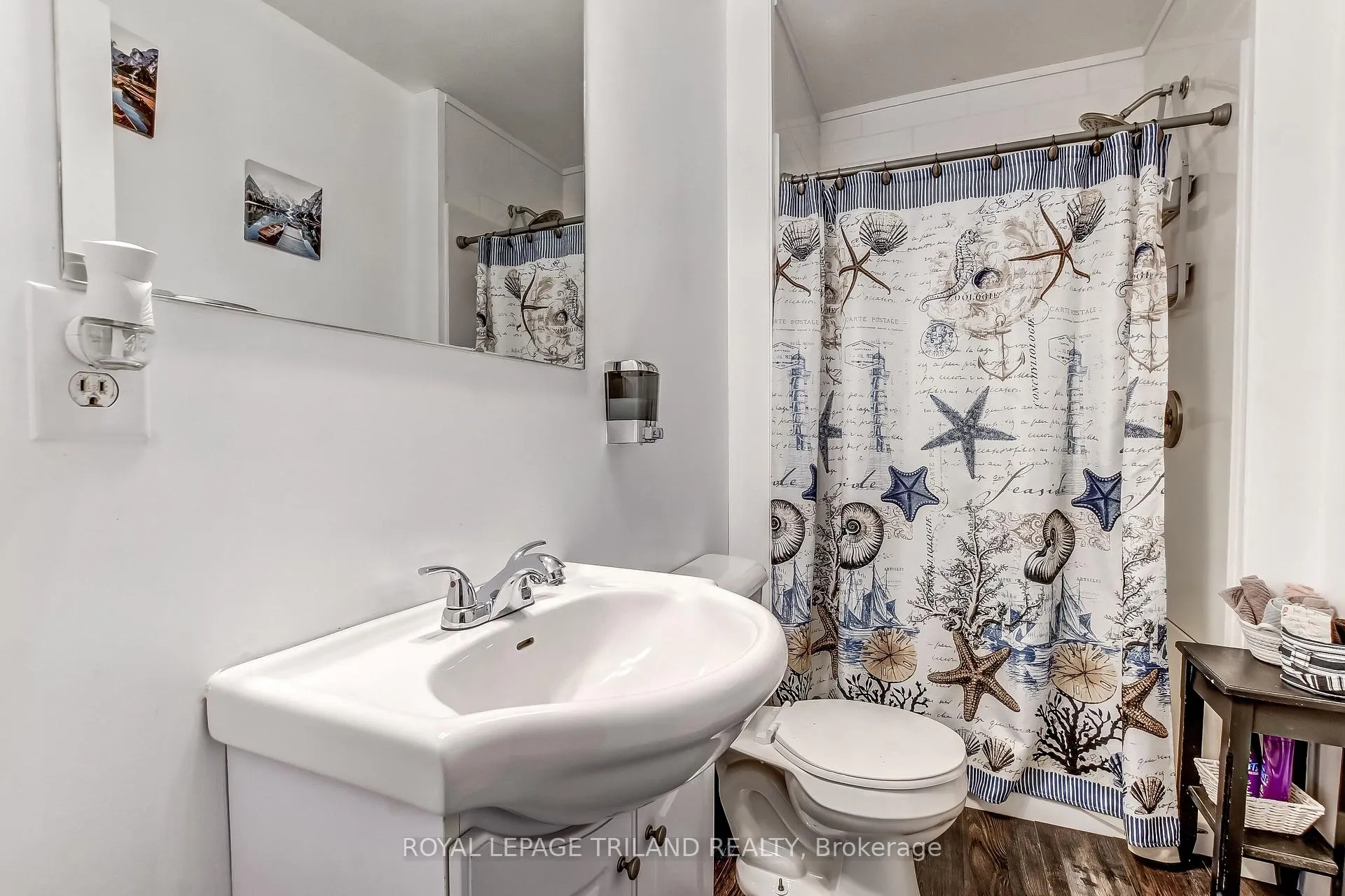 Photo 15 of 24 Flora Street, St. Thomas — HOMEH