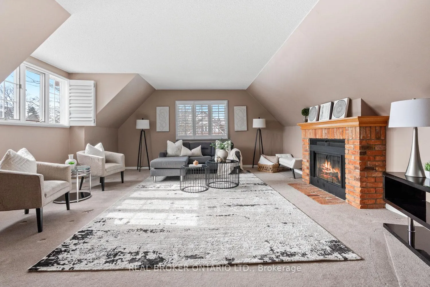 Photo 15 of 1501 Silver Spruce Drive, Pickering, Liverpool — HOMEH