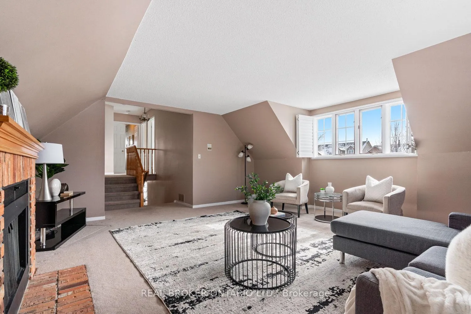Photo 17 of 1501 Silver Spruce Drive, Pickering, Liverpool — HOMEH