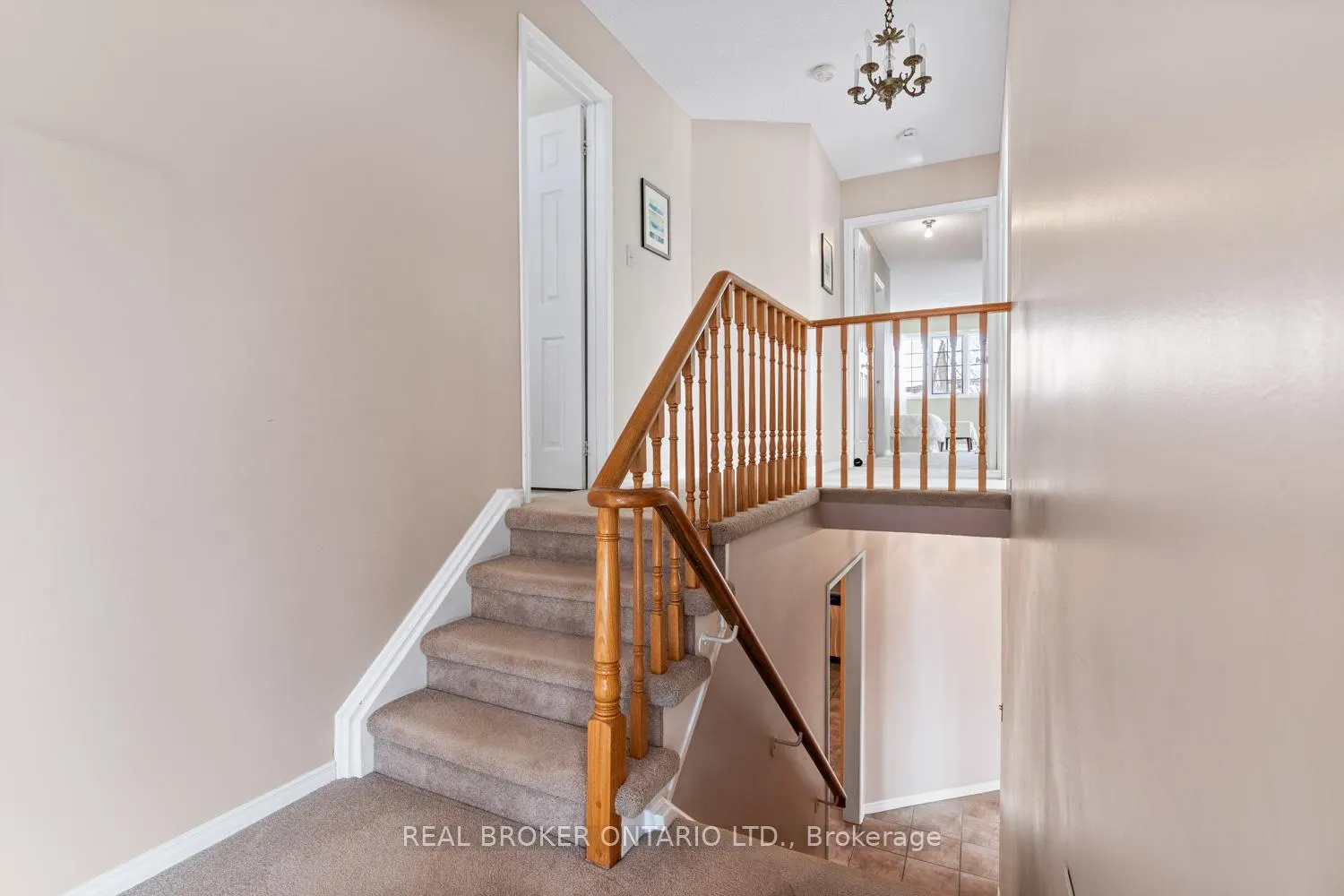Photo 18 of 1501 Silver Spruce Drive, Pickering, Liverpool — HOMEH