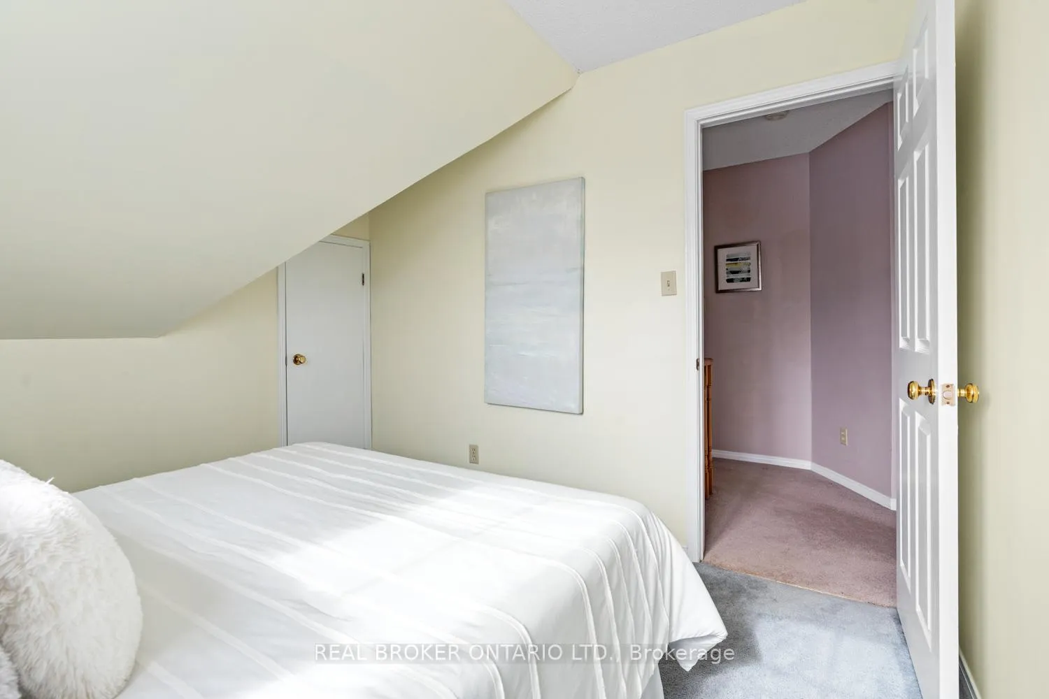 Photo 29 of 1501 Silver Spruce Drive, Pickering, Liverpool — HOMEH