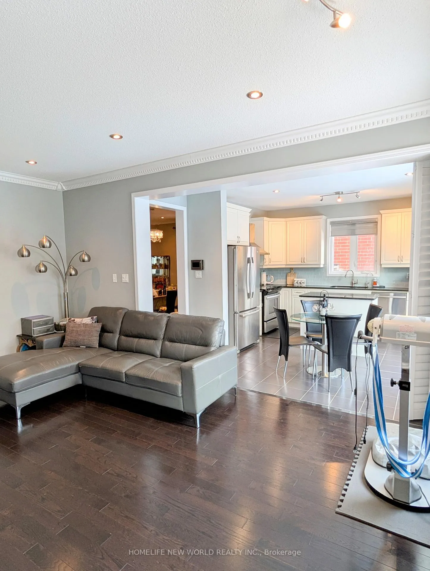 Photo 8 of 105 James Parrott Avenue, Markham, Wismer — HOMEH