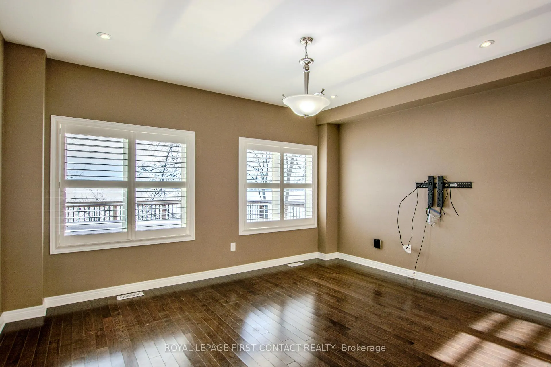 Photo 18 of 30 Forsyth Crescent, Barrie, West Bayfield — HOMEH