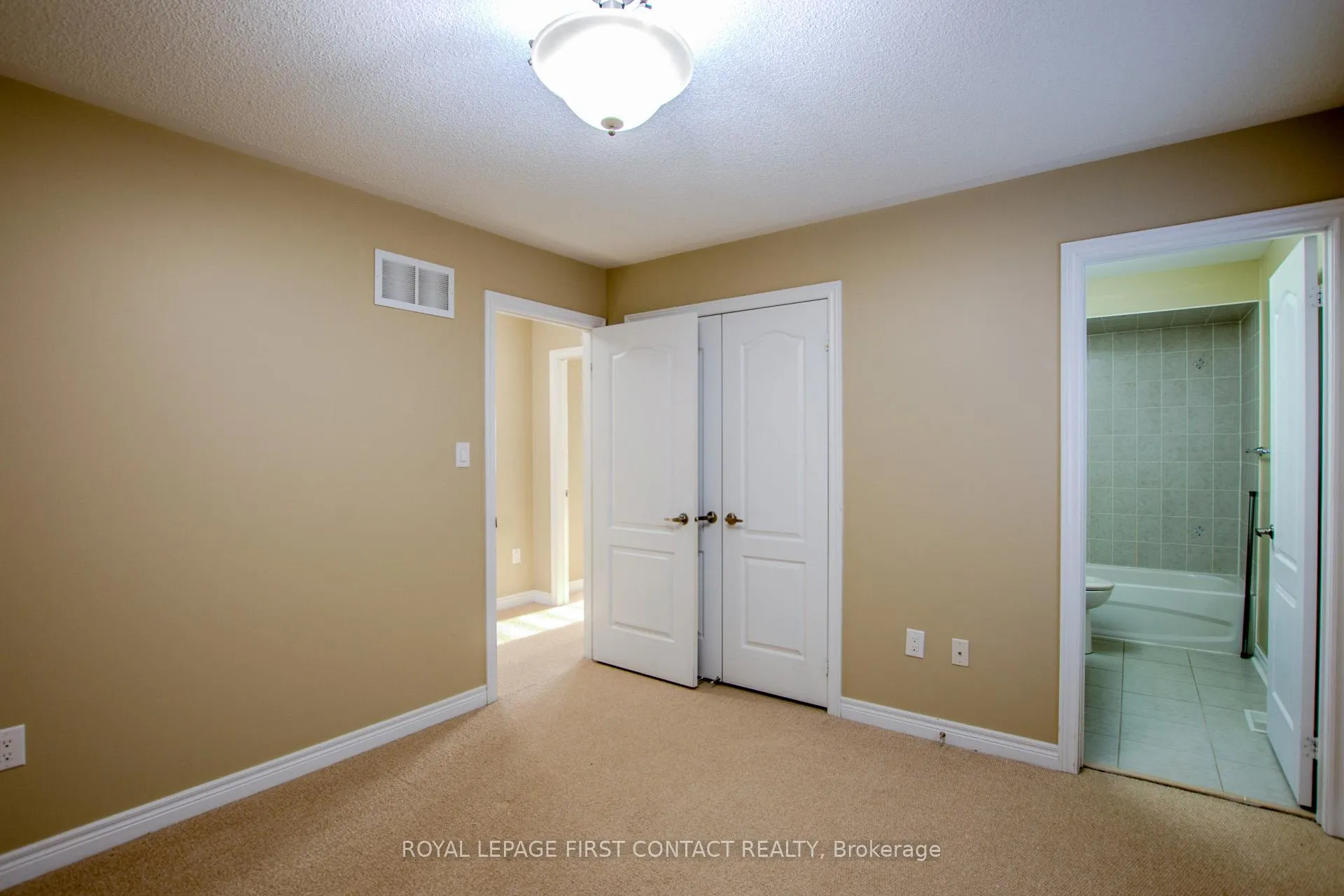 Photo 39 of 30 Forsyth Crescent, Barrie, West Bayfield — HOMEH