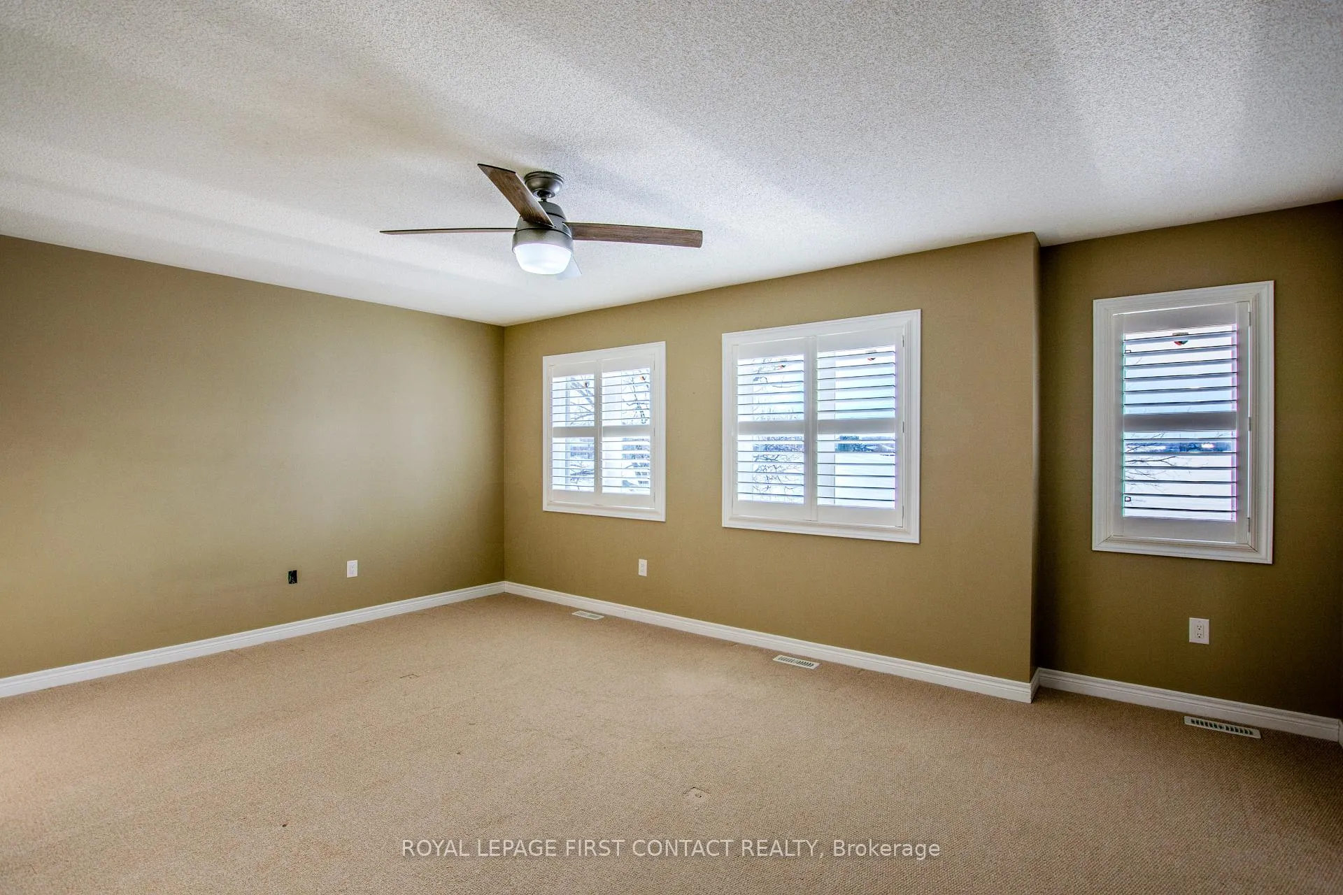 Photo 40 of 30 Forsyth Crescent, Barrie, West Bayfield — HOMEH