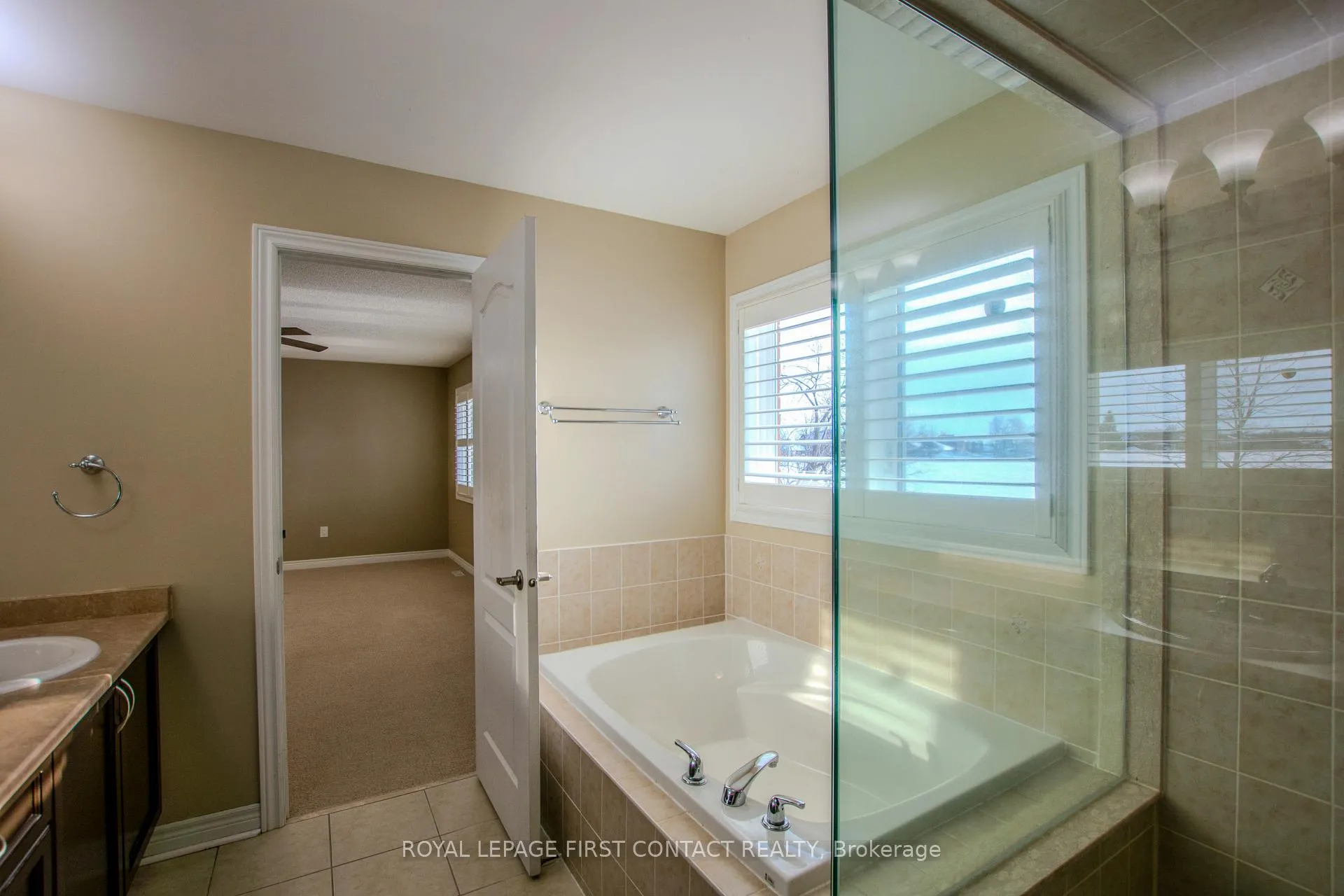Photo 44 of 30 Forsyth Crescent, Barrie, West Bayfield — HOMEH