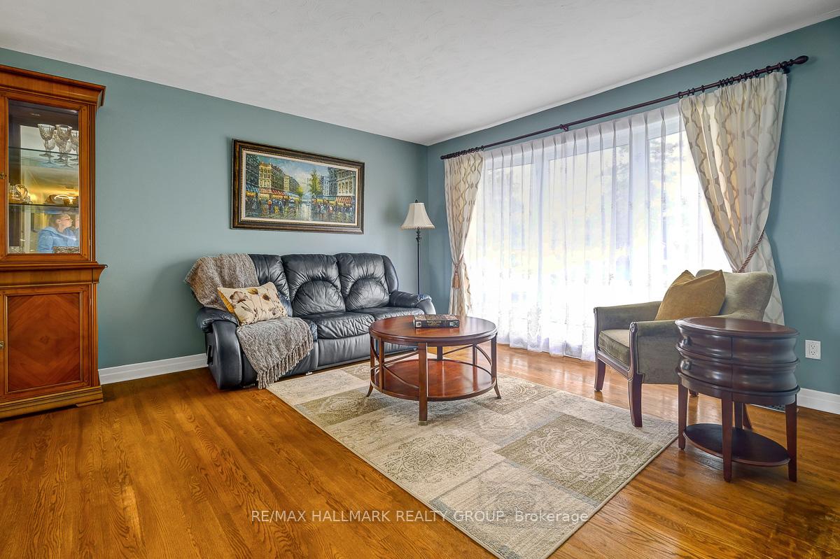 Photo 7 of 33 Glenmanor Drive, Ottawa, Meadowlands/Crestview — HOMEH