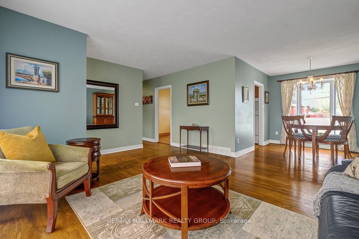 Photo 11 of 33 Glenmanor Drive, Ottawa, Meadowlands/Crestview — HOMEH
