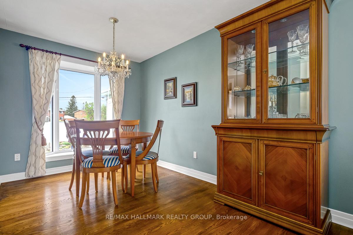 Photo 12 of 33 Glenmanor Drive, Ottawa, Meadowlands/Crestview — HOMEH