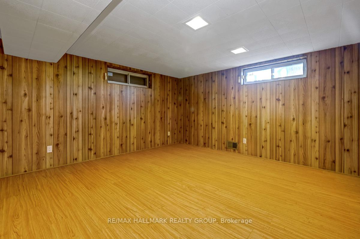 Photo 26 of 33 Glenmanor Drive, Ottawa, Meadowlands/Crestview — HOMEH