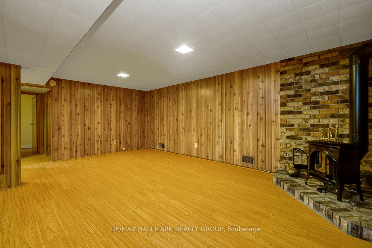 Photo 28 of 33 Glenmanor Drive, Ottawa, Meadowlands/Crestview — HOMEH