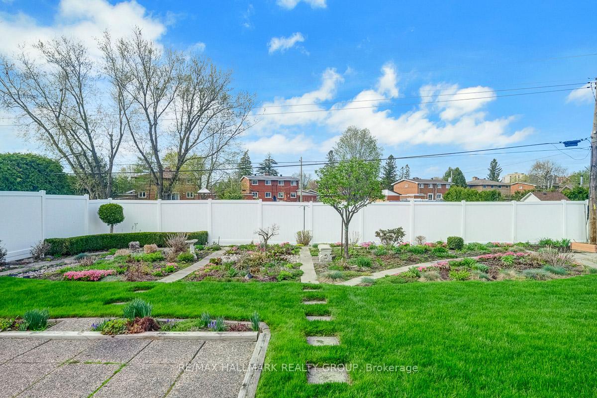 Photo 33 of 33 Glenmanor Drive, Ottawa, Meadowlands/Crestview — HOMEH