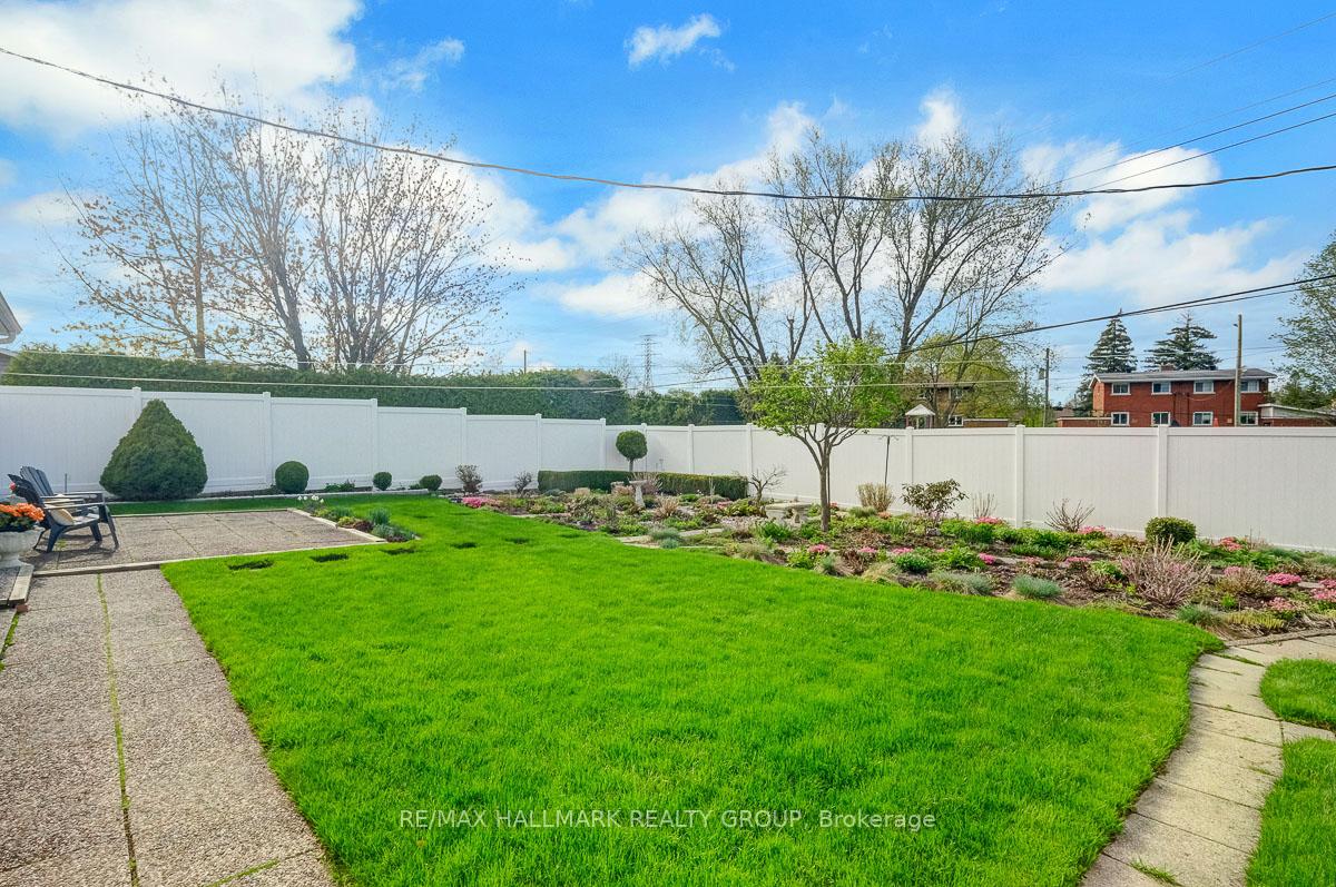 Photo 34 of 33 Glenmanor Drive, Ottawa, Meadowlands/Crestview — HOMEH