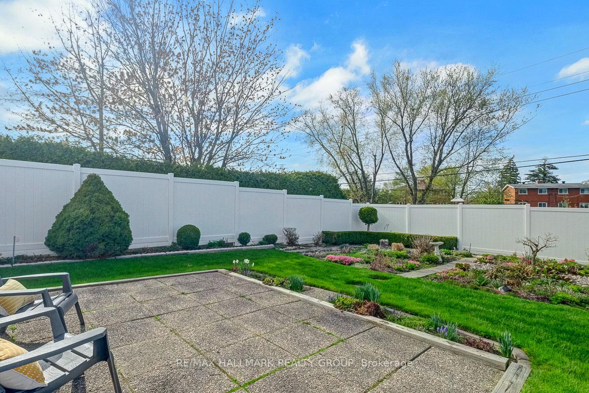 Photo 38 of 33 Glenmanor Drive, Ottawa, Meadowlands/Crestview — HOMEH