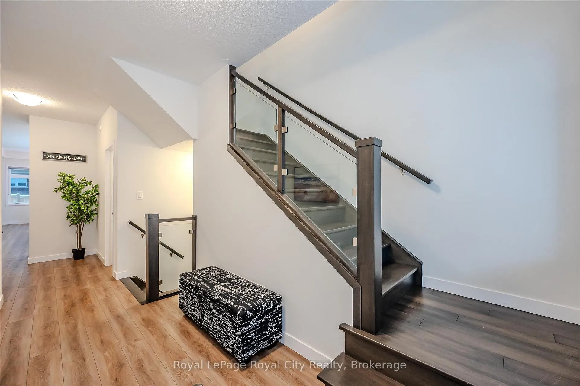 Photo 4 of 49 Ryder Avenue, Guelph, Kortright West — HOMEH